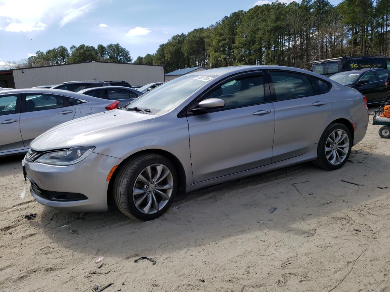 CHRYSLER 200 2015 1c3cccbg4fn613772