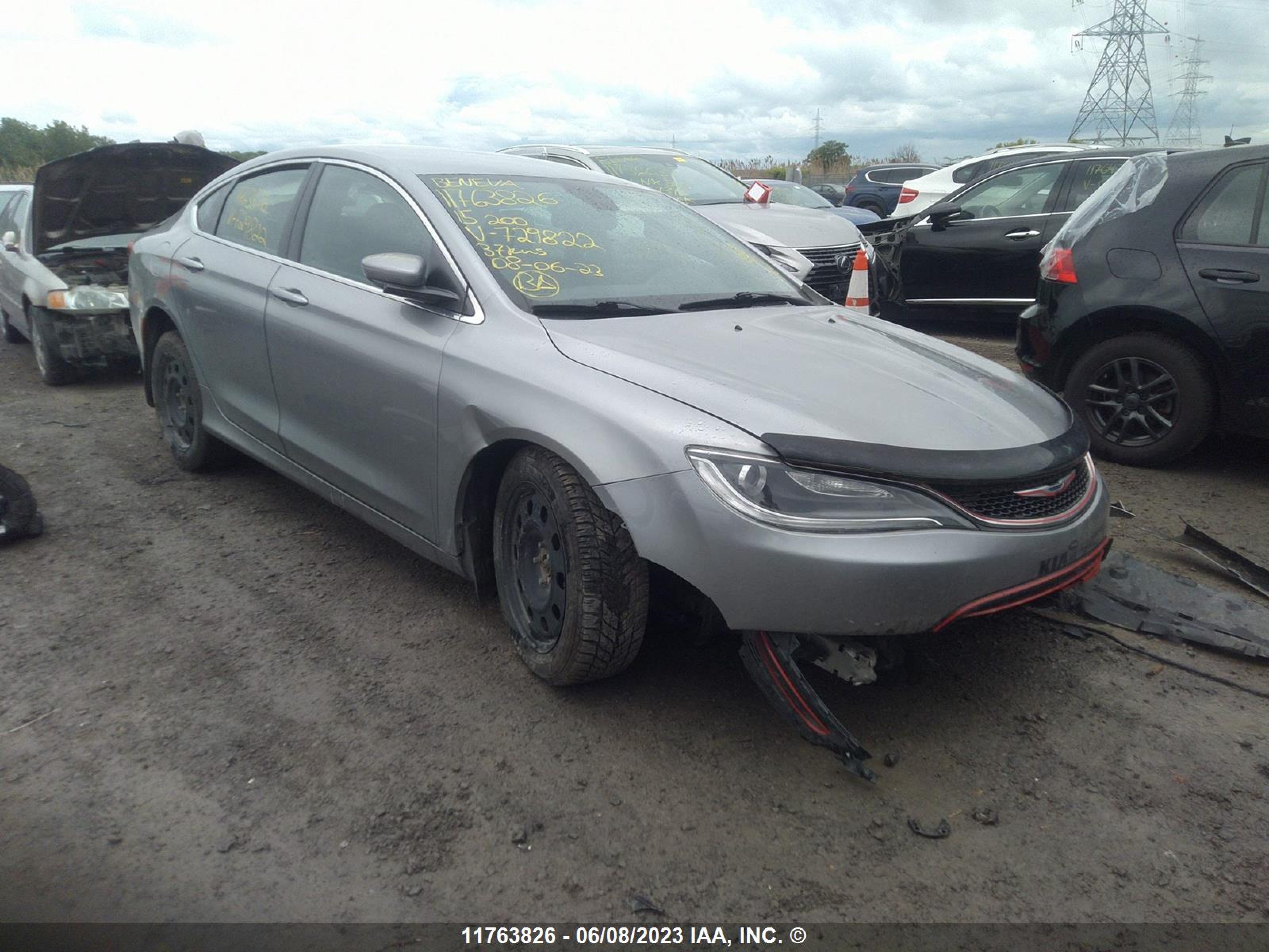 CHRYSLER 200 2015 1c3cccfb5fn729822