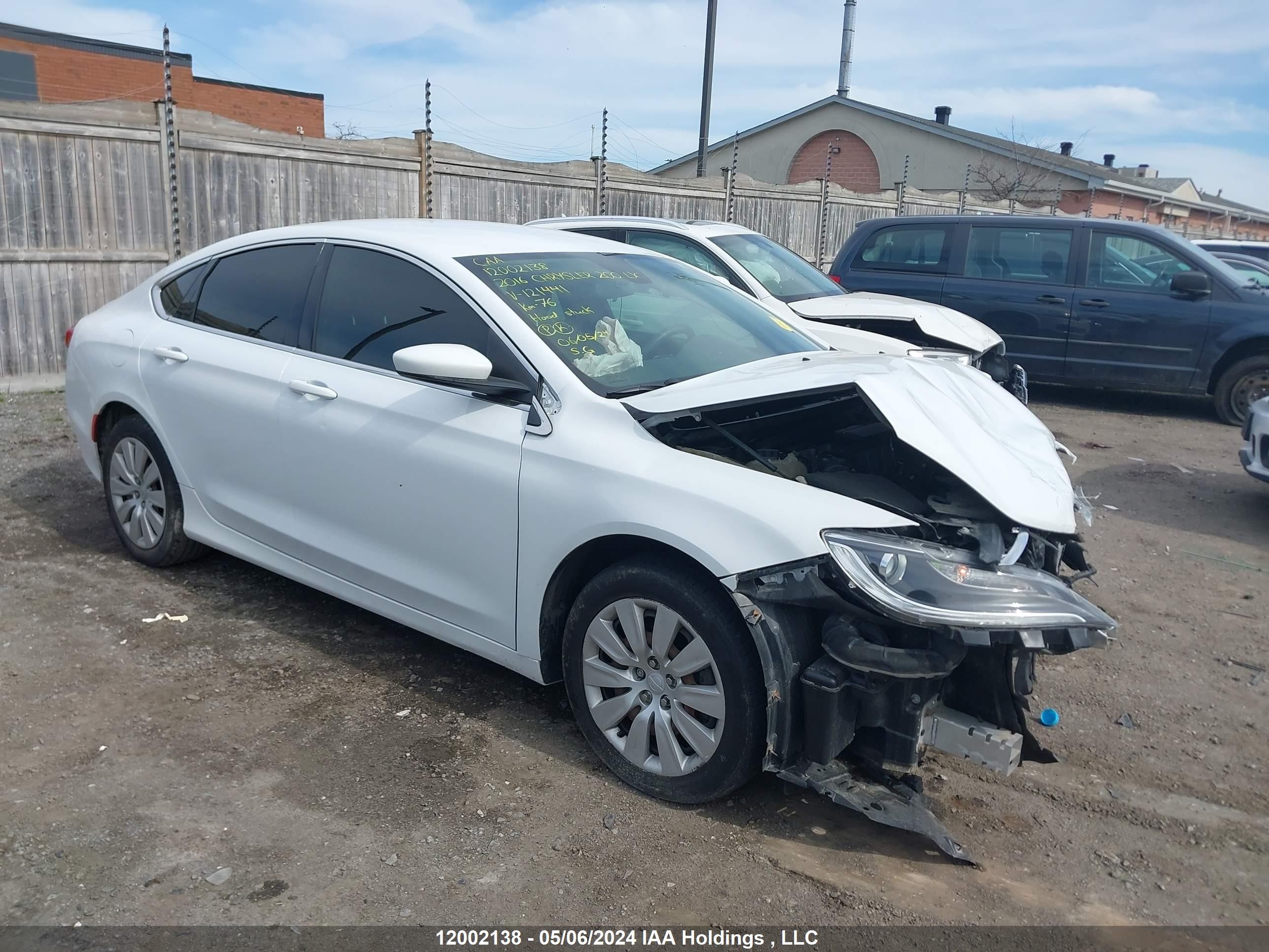 CHRYSLER 200 2016 1c3cccfb8gn121441