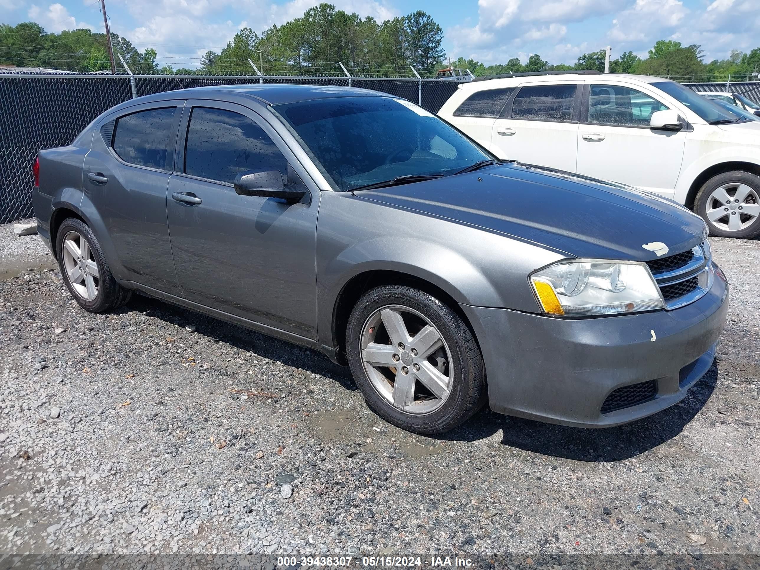 DODGE AVENGER 2013 1c3cdzab3dn681175