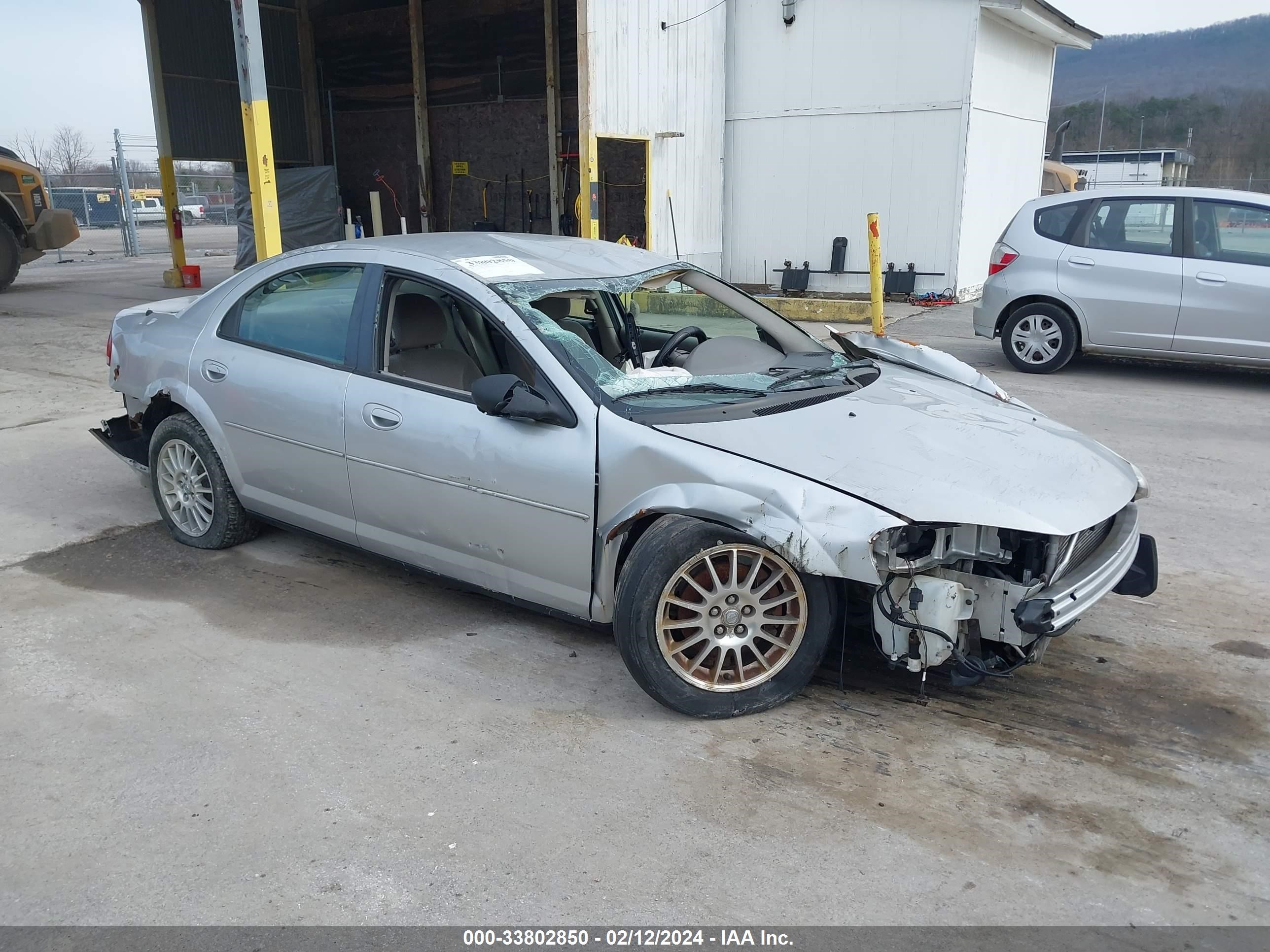 CHRYSLER SEBRING 2005 1c3el56r85n528741