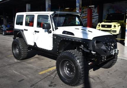 JEEP WRANGLER U 2018 1c4bjwdgxjl830856