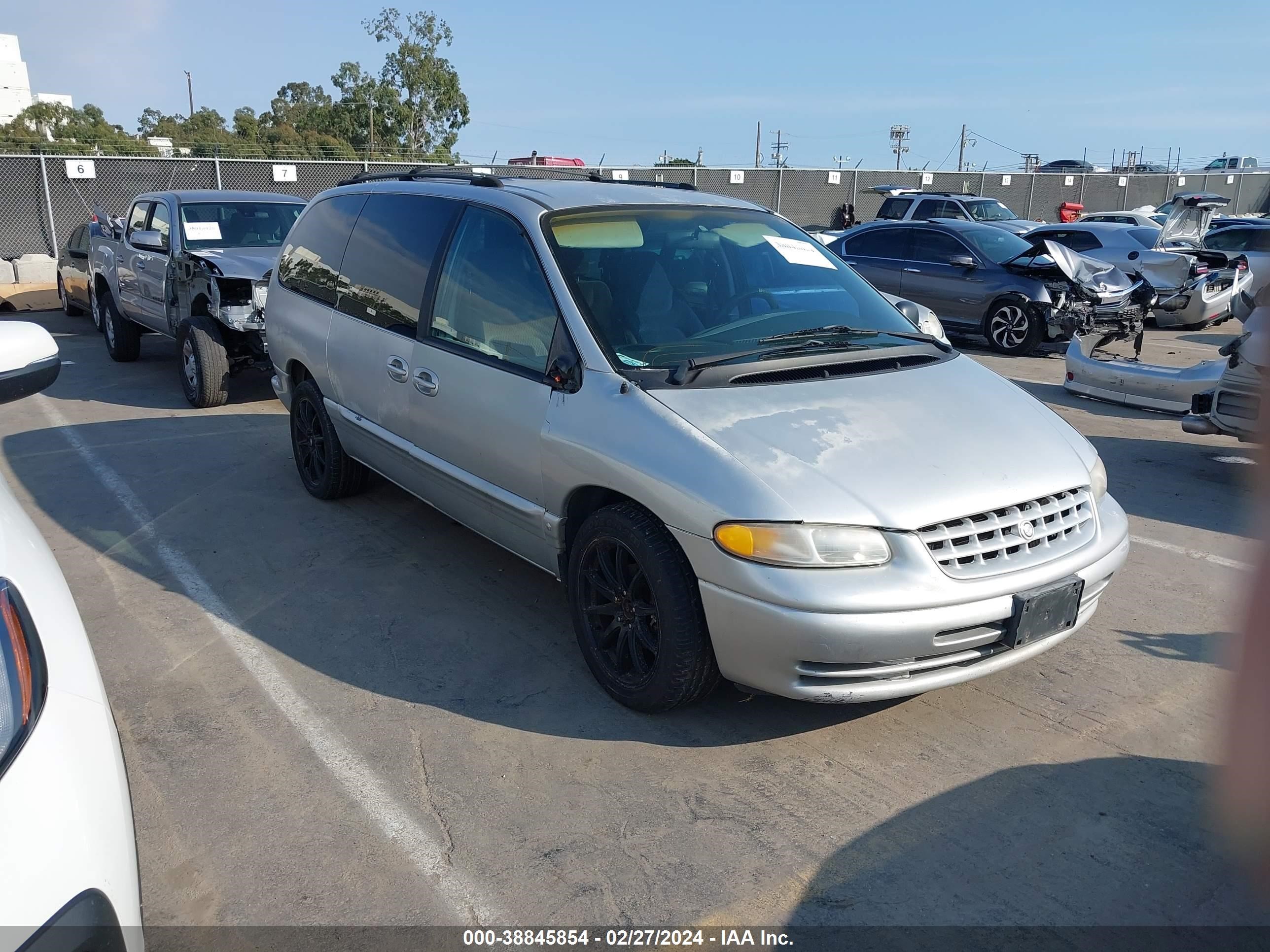 CHRYSLER NULL 2000 1c4gj44r5yb747900