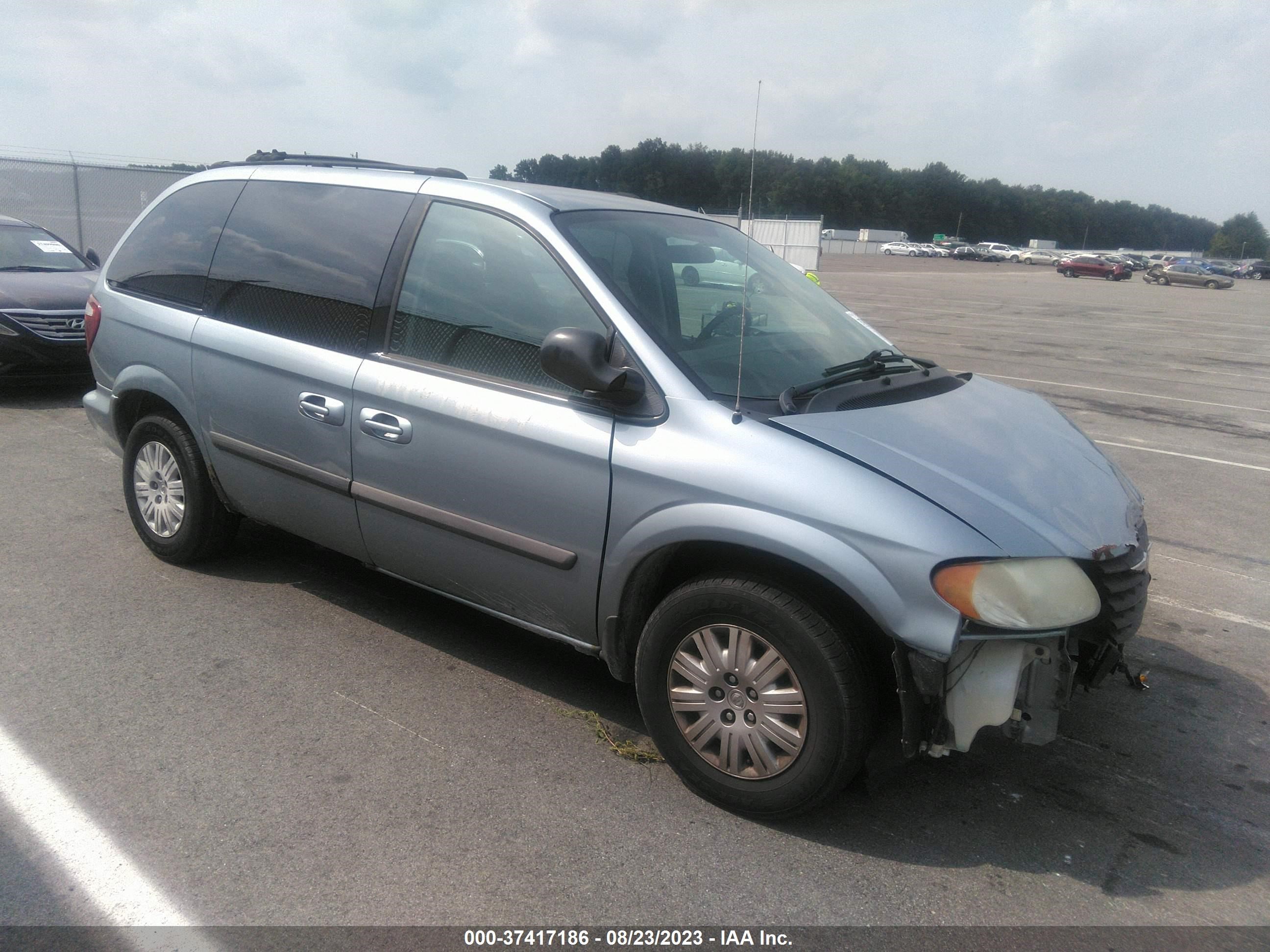 CHRYSLER TOWN & COUNTRY 2005 1c4gp45r05b263156