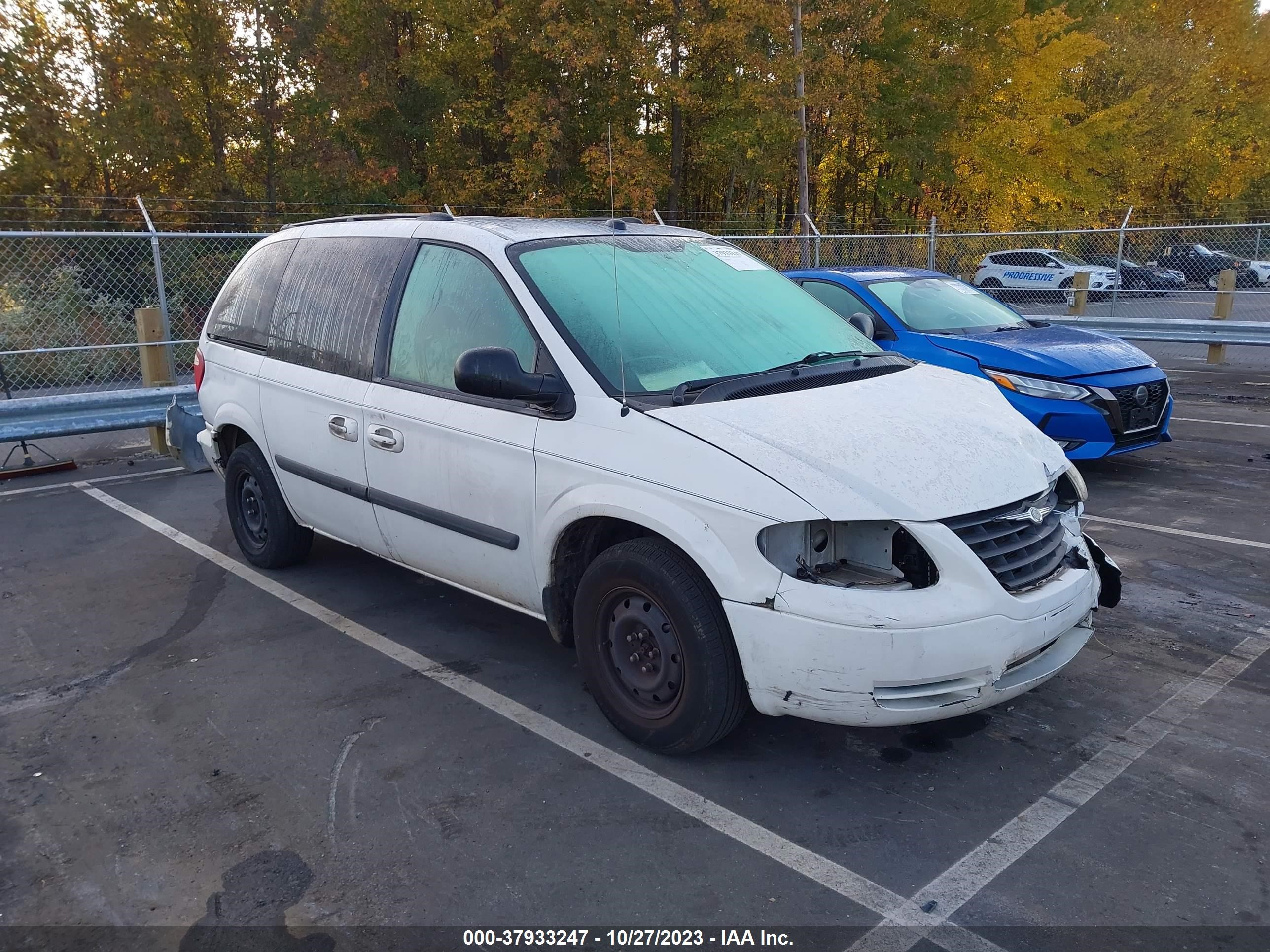 CHRYSLER TOWN & COUNTRY 2005 1c4gp45r05b292673