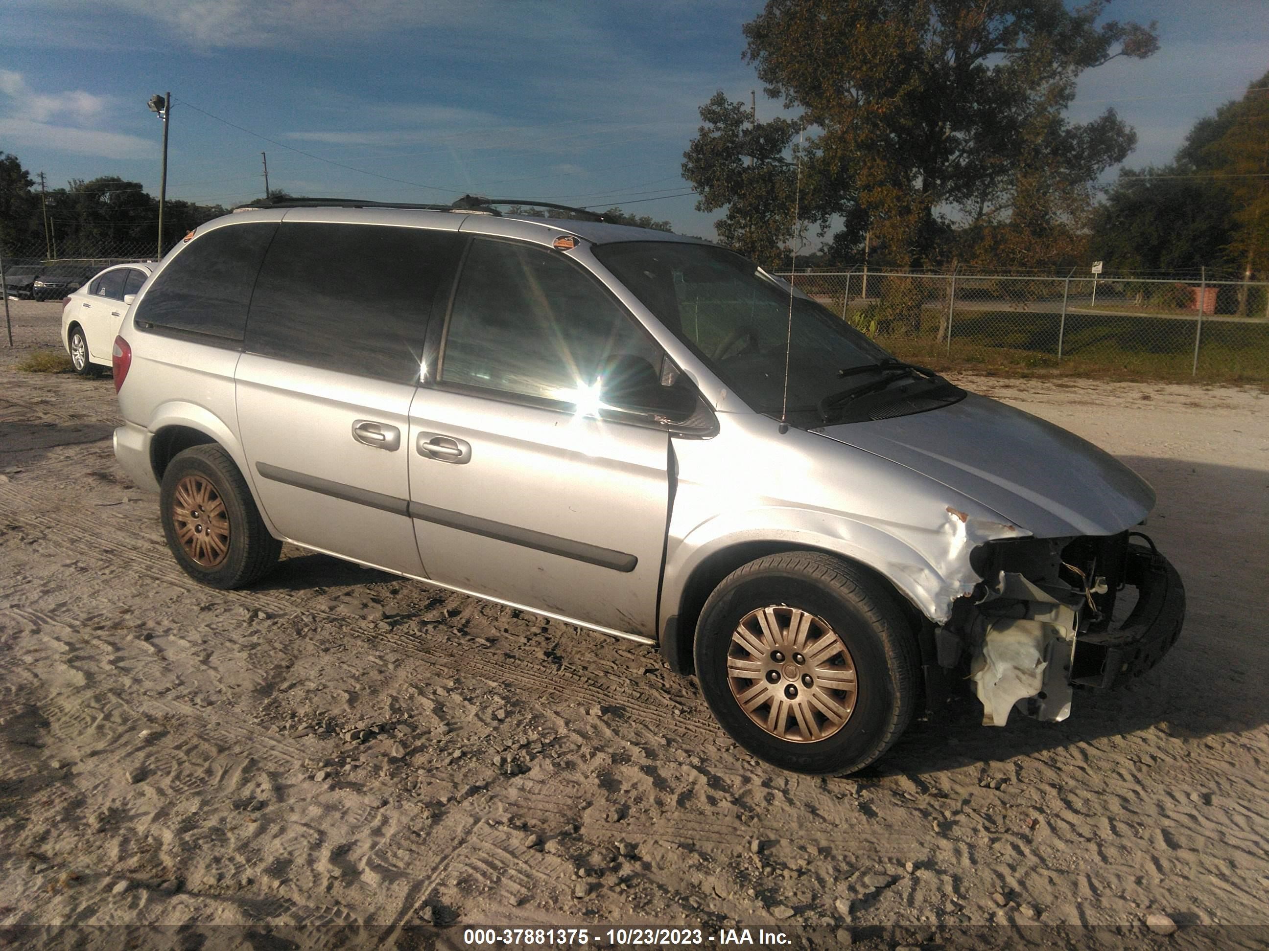 CHRYSLER TOWN & COUNTRY 2005 1c4gp45r25b263353