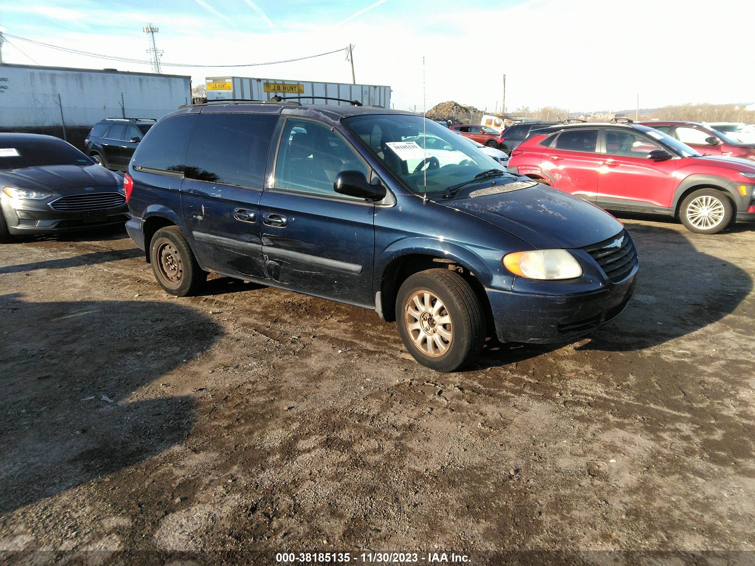 CHRYSLER TOWN & COUNTRY 2005 1c4gp45r55b141246