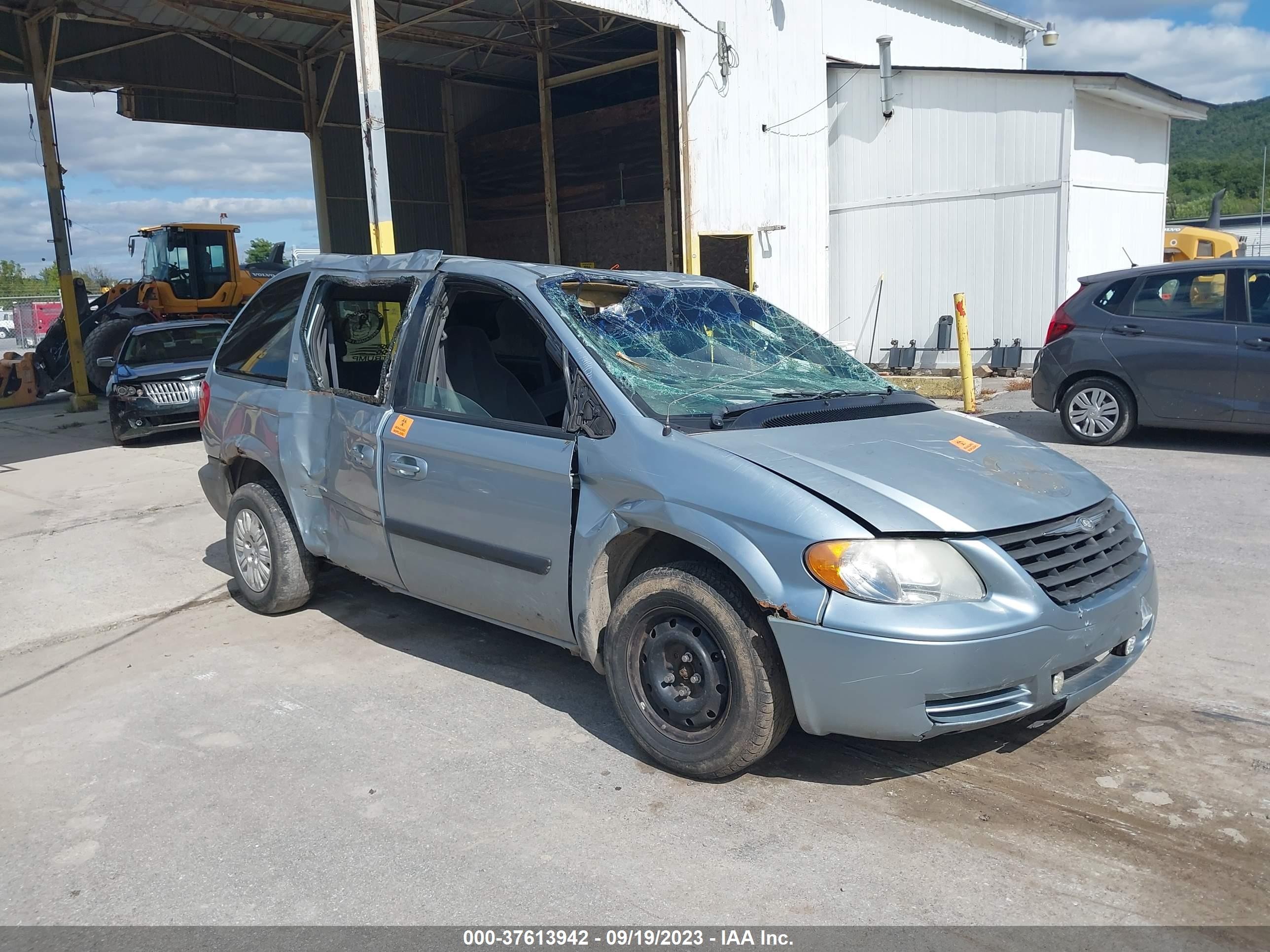 CHRYSLER TOWN & COUNTRY 2005 1c4gp45r65b138825