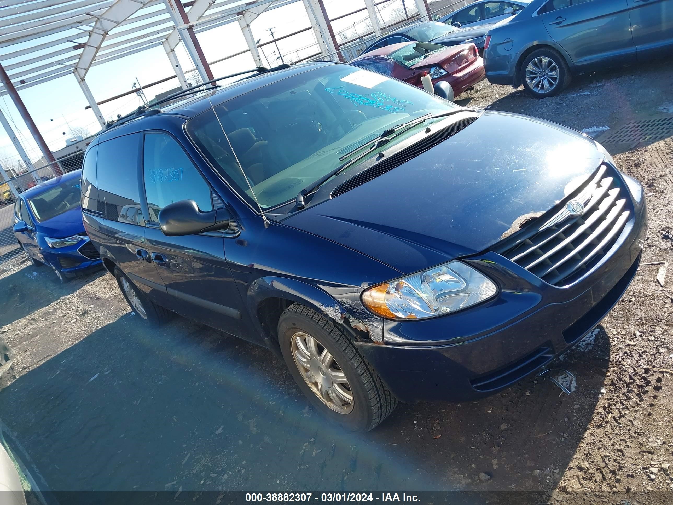 CHRYSLER TOWN & COUNTRY 2005 1c4gp45r75b361150