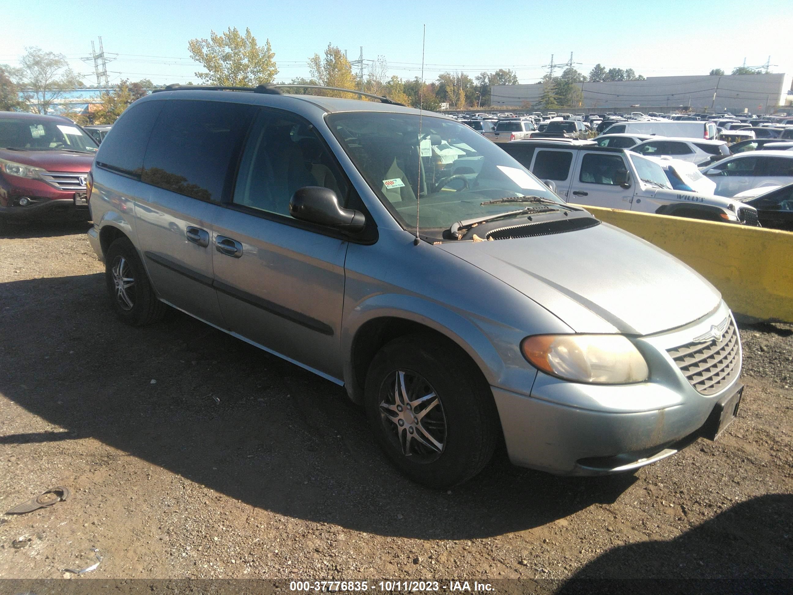 CHRYSLER TOWN & COUNTRY 2004 1c4gp45r94b591528