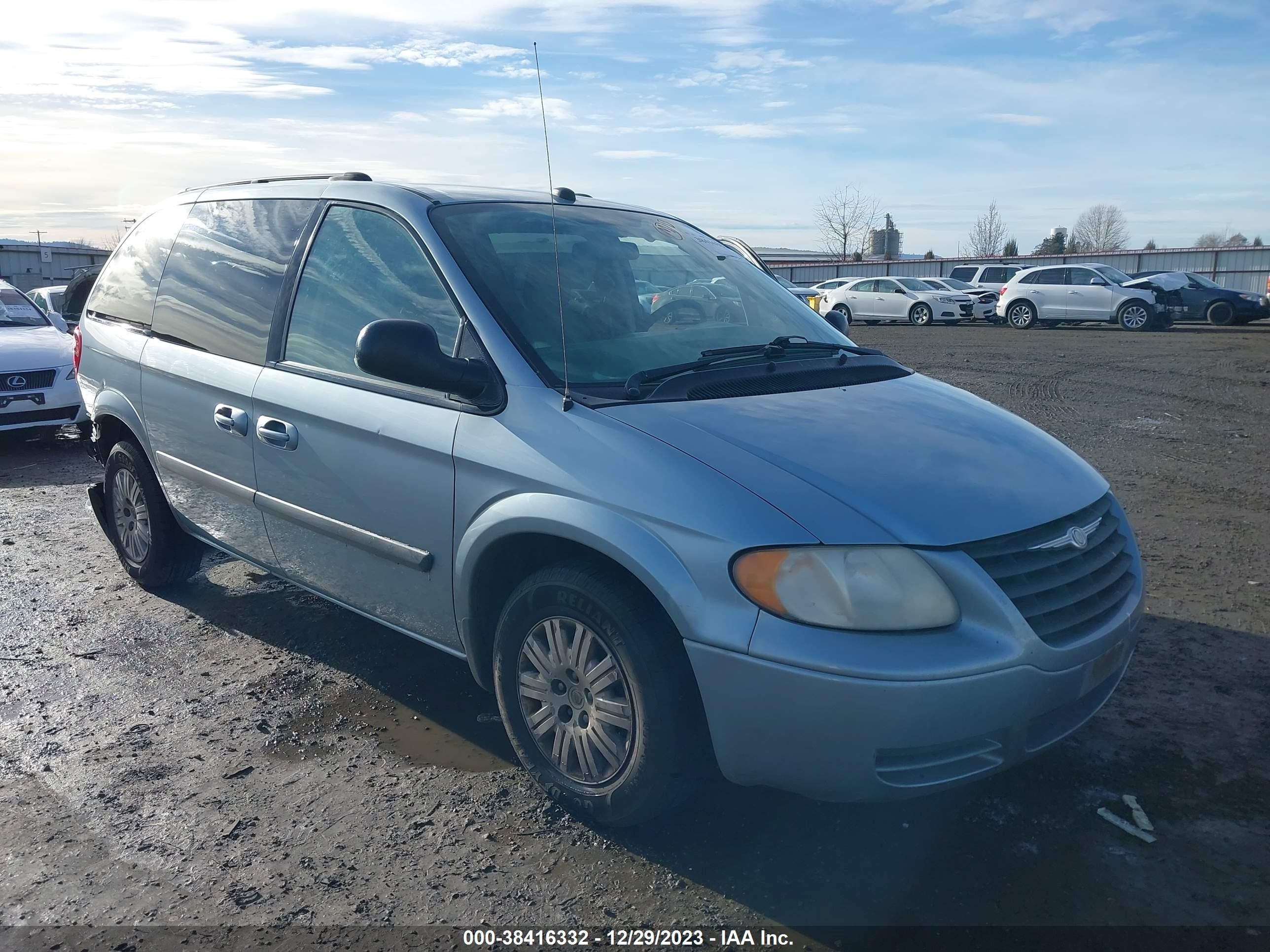 CHRYSLER TOWN & COUNTRY 2005 1c4gp45rx5b431241