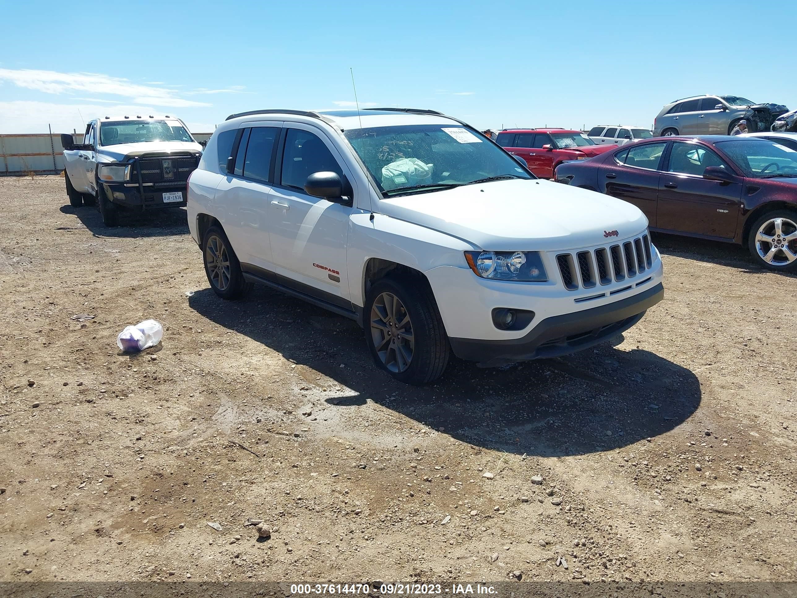 JEEP COMPASS 2016 1c4njcbb9gd785365