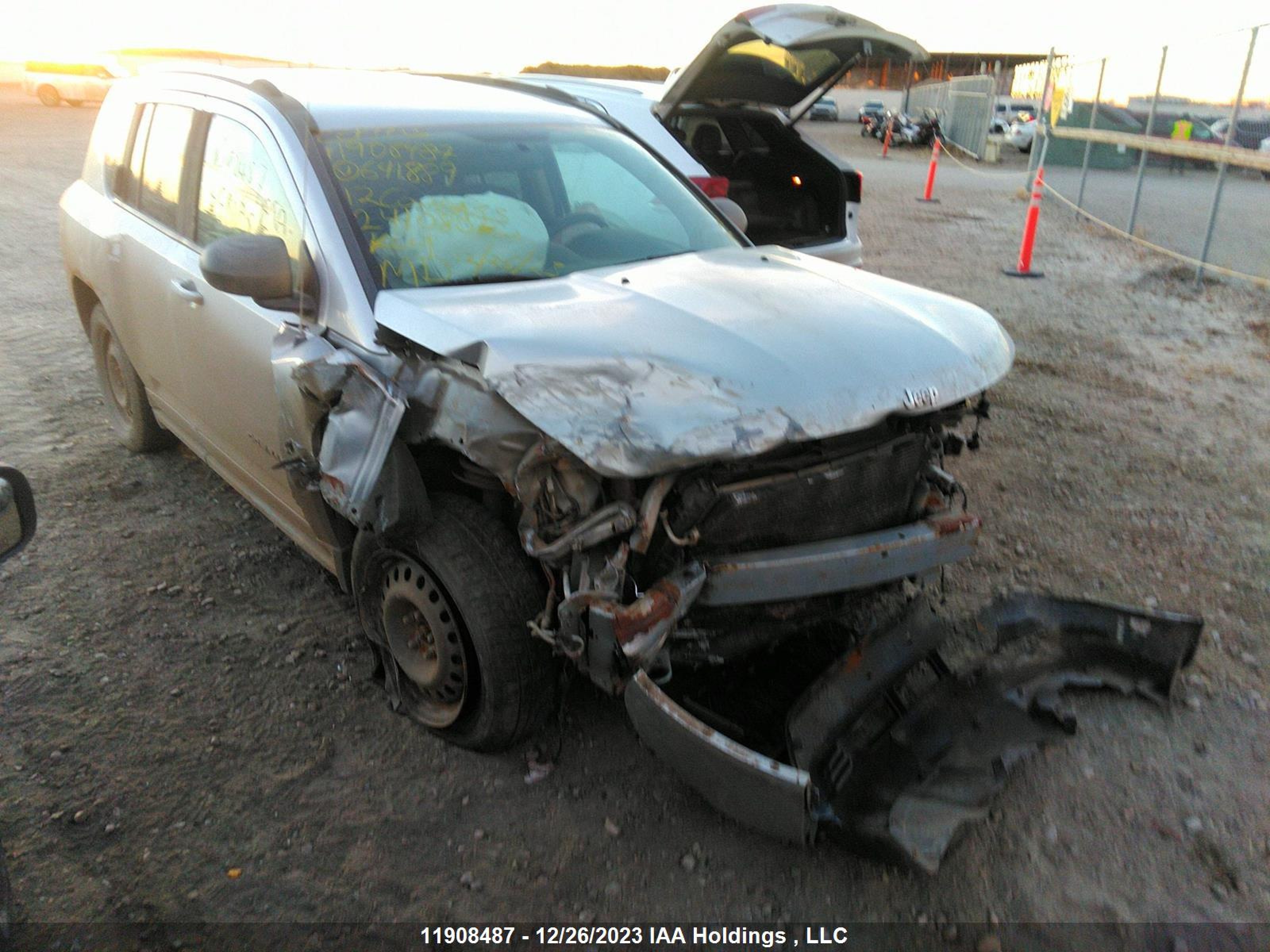 JEEP COMPASS 2012 1c4njdab1cd641889