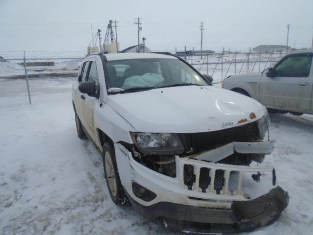 JEEP COMPASS SP 2014 1c4njdab8ed686735