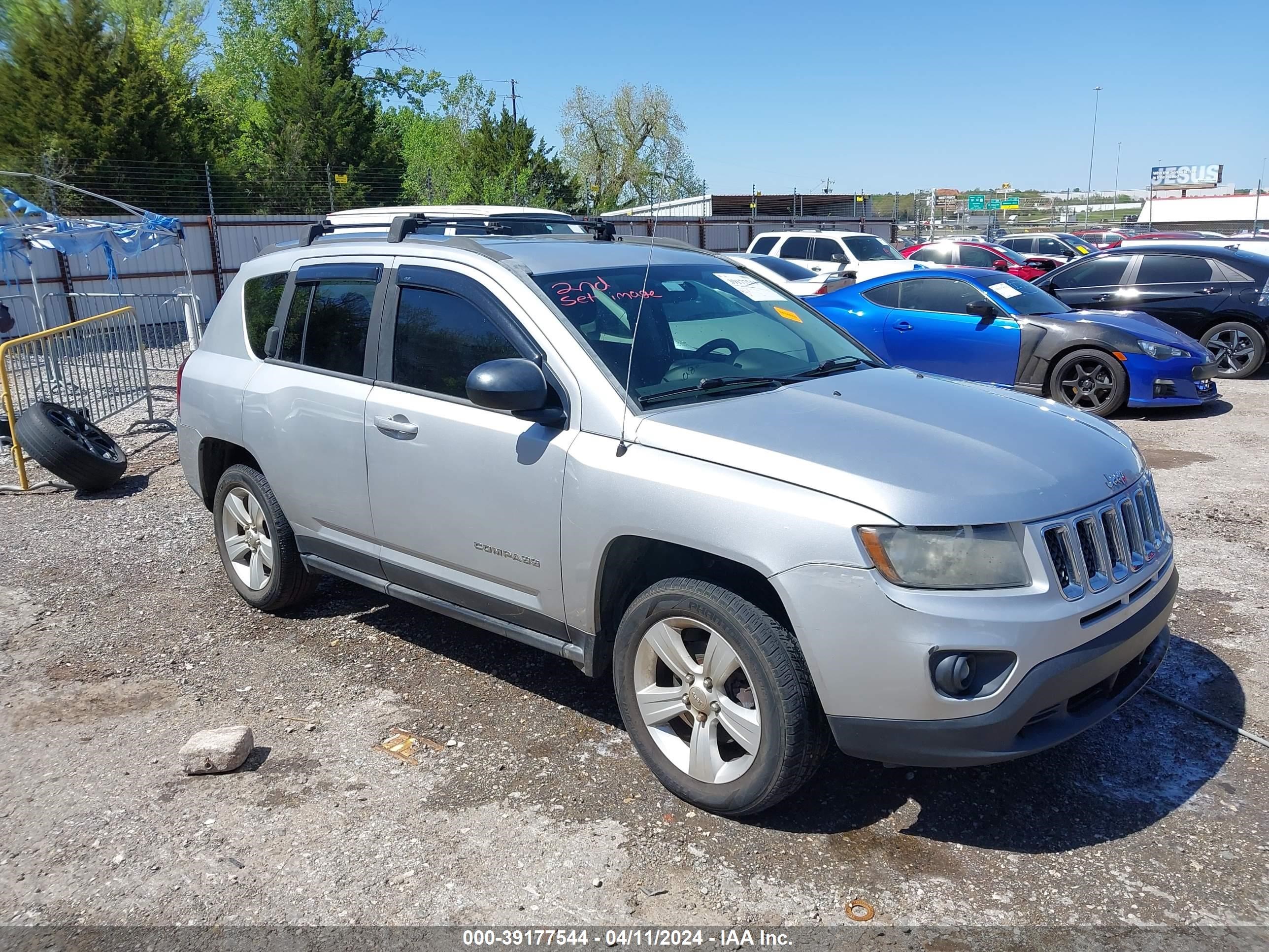 JEEP COMPASS 2014 1c4njdbb5ed538539