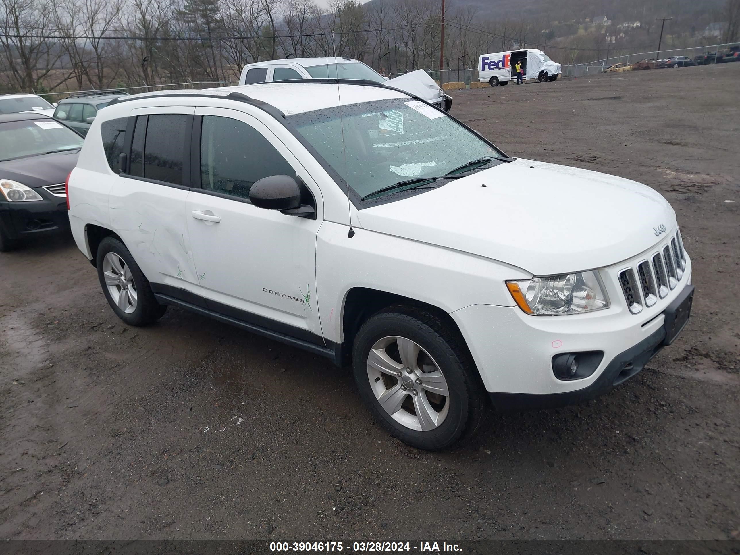 JEEP COMPASS 2013 1c4njdbb9dd232992