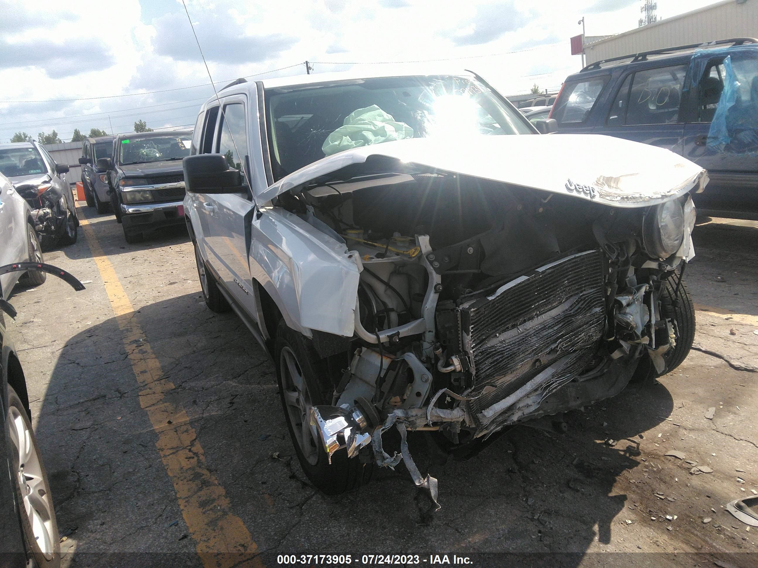 JEEP LIBERTY (PATRIOT) 2014 1c4njpbb4ed662948