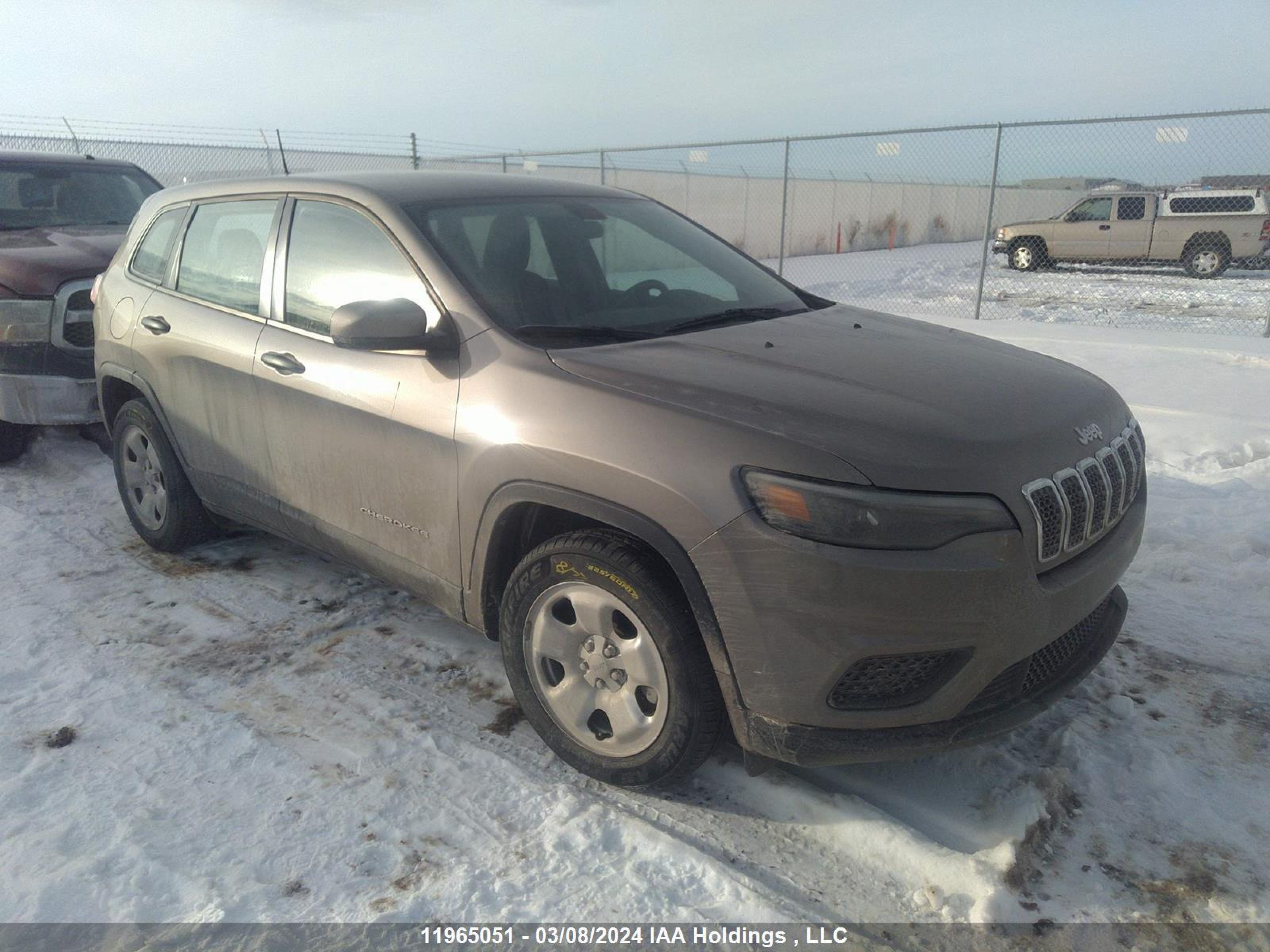 JEEP CHEROKEE 2019 1c4pjlab9kd459617