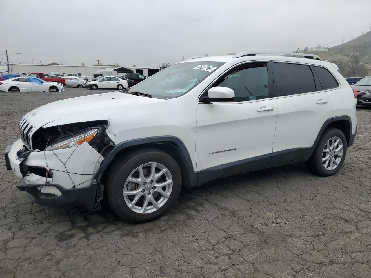 JEEP GRAND CHEROKEE 2015 1c4pjlcb3fw741811