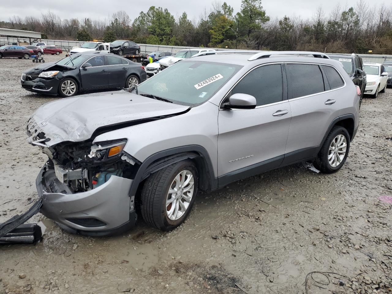 JEEP GRAND CHEROKEE 2019 1c4pjlcb4kd339883