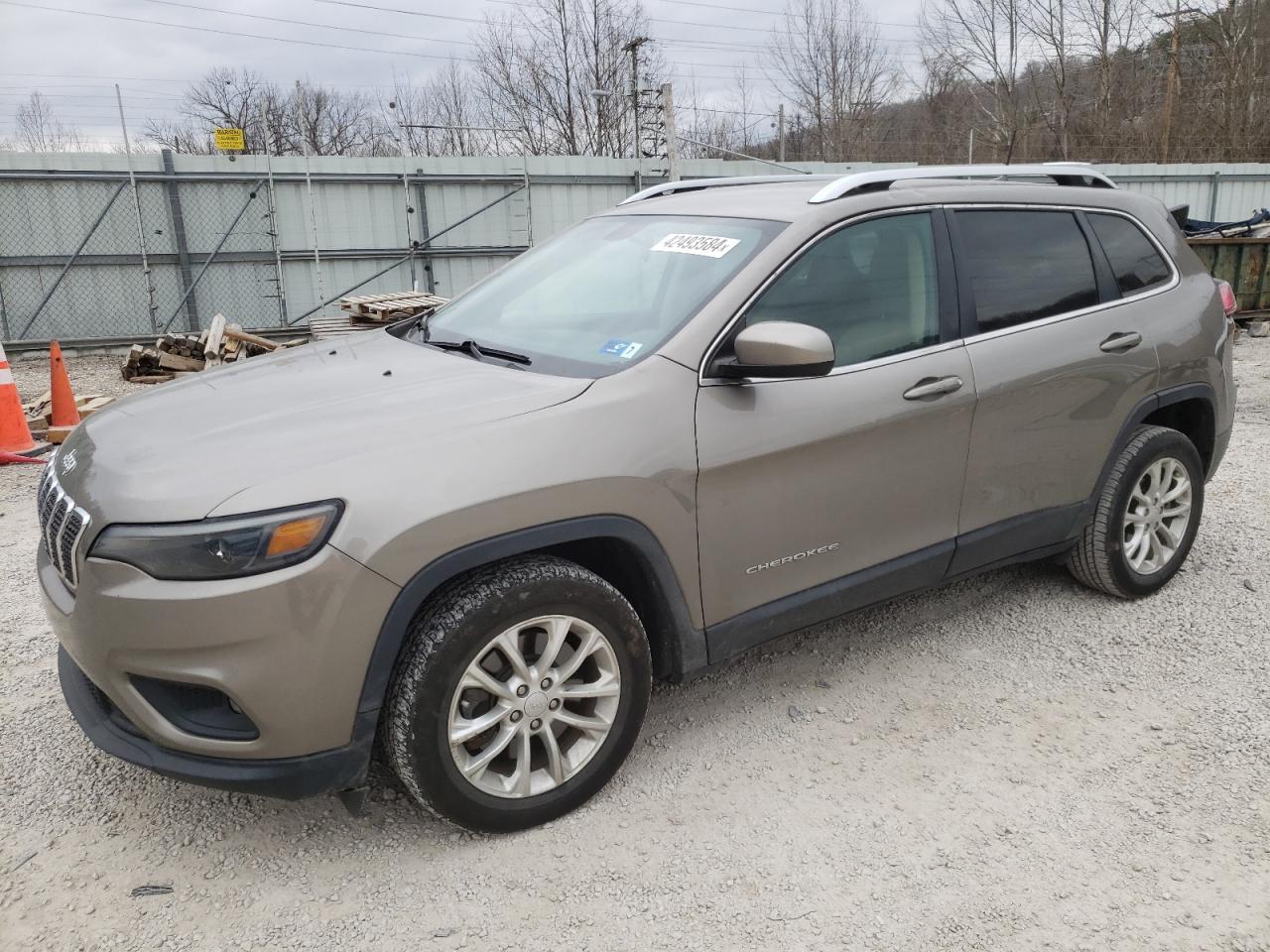 JEEP GRAND CHEROKEE 2019 1c4pjlcb4kd387786