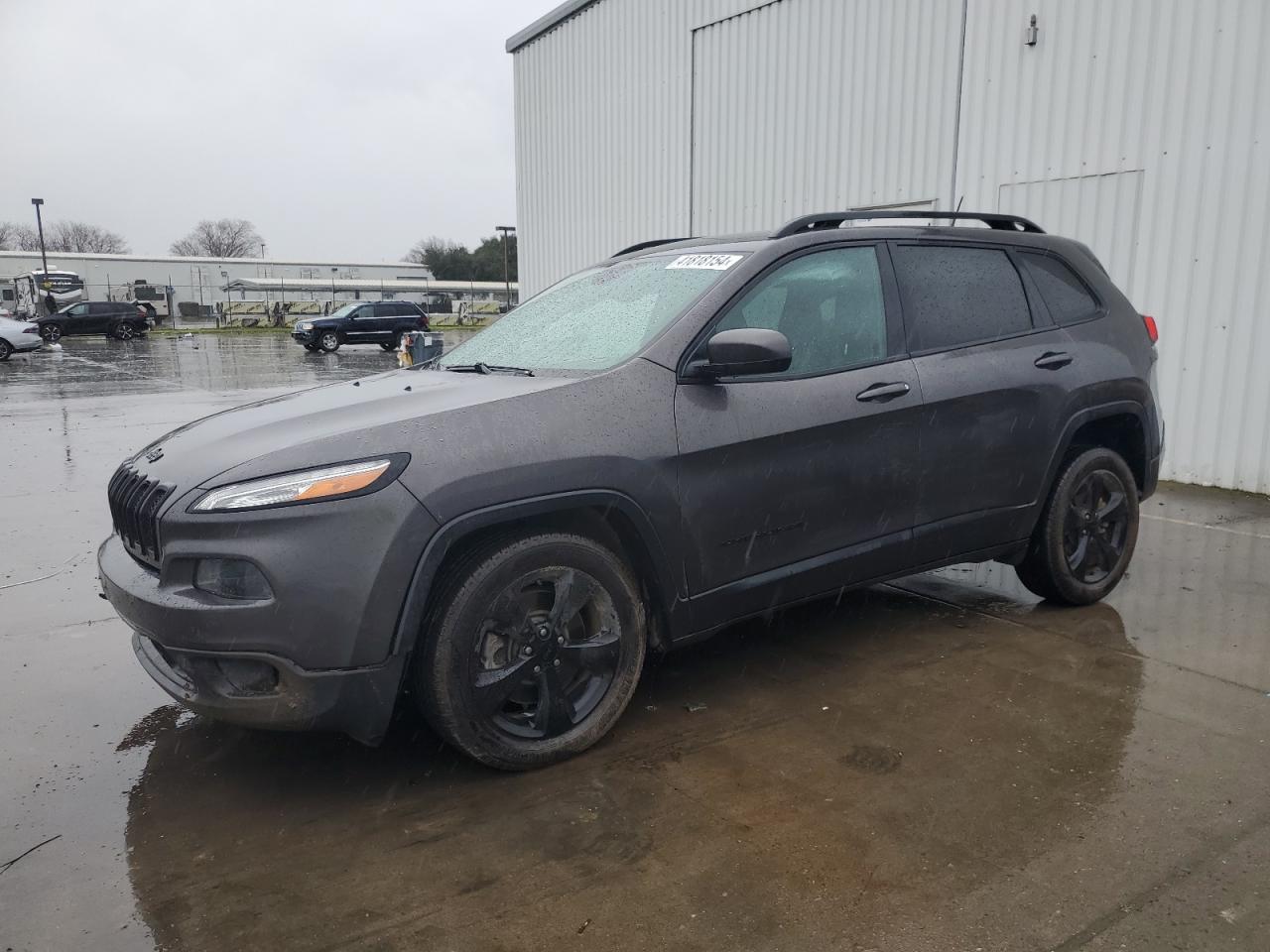 JEEP GRAND CHEROKEE 2018 1c4pjlcb5jd576901