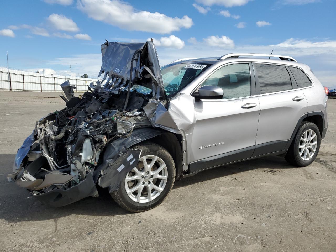 JEEP GRAND CHEROKEE 2018 1c4pjlcb5jd590457