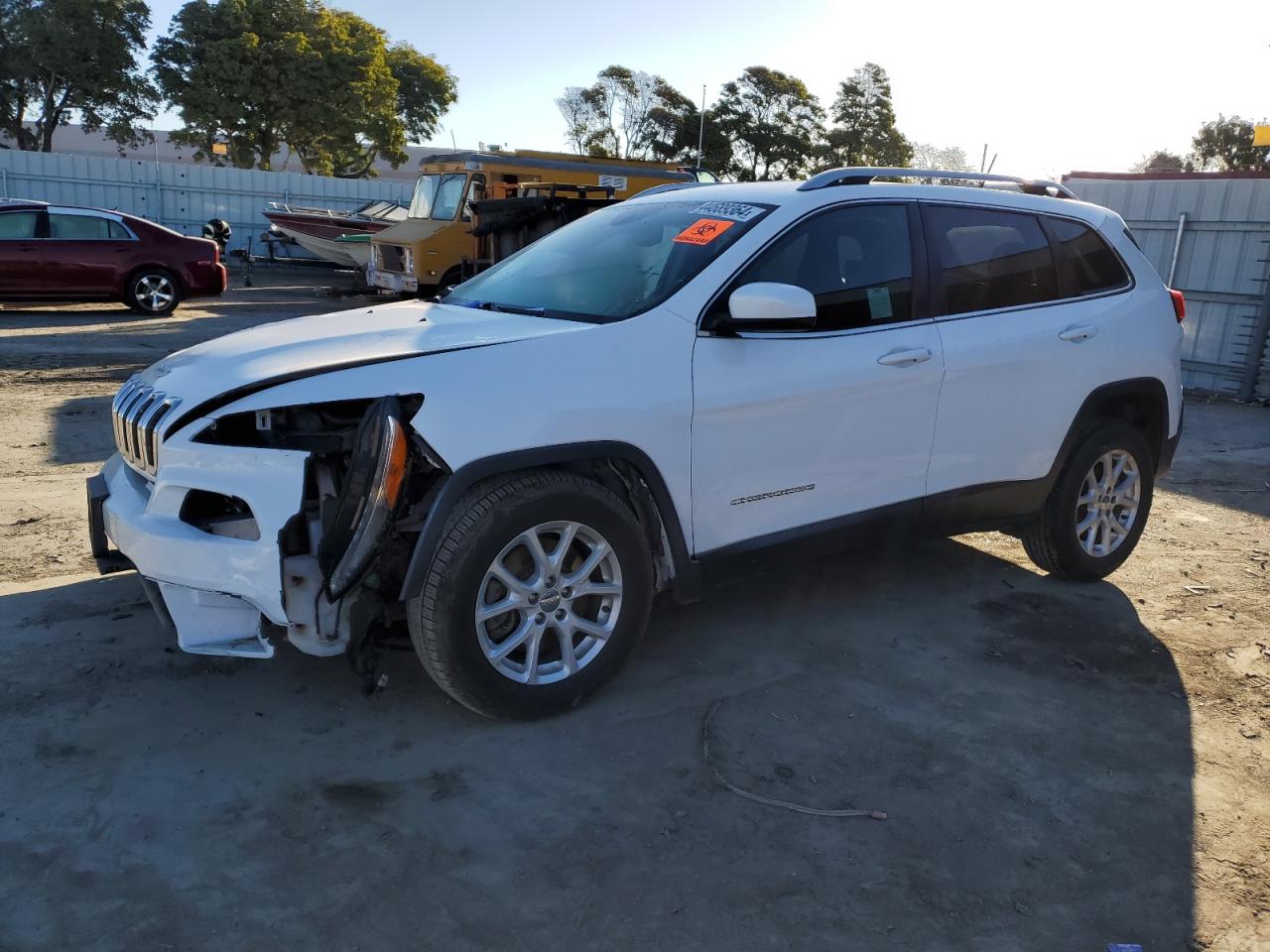 JEEP GRAND CHEROKEE 2018 1c4pjlcb9jd563388