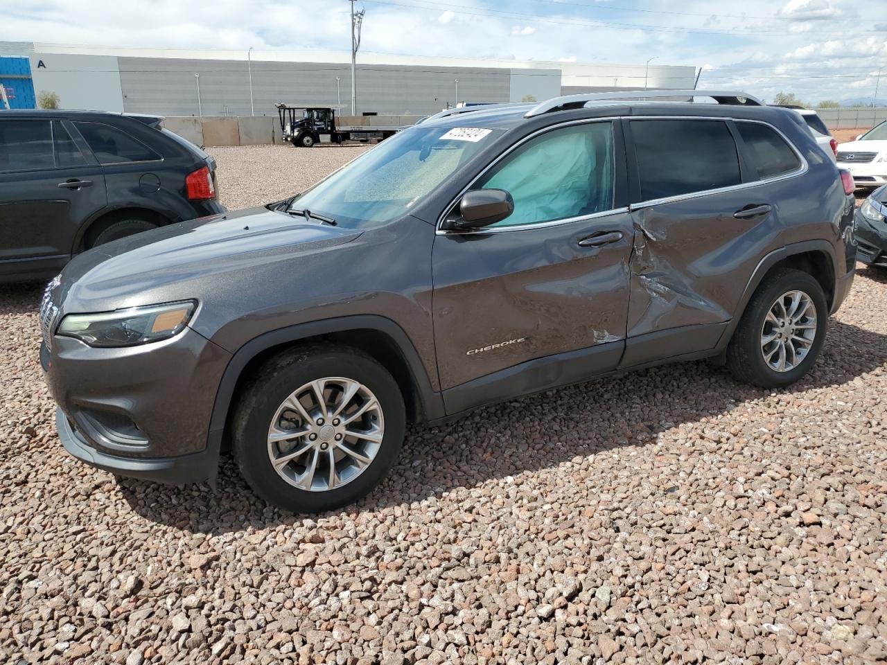 JEEP GRAND CHEROKEE 2019 1c4pjllb2kd202215