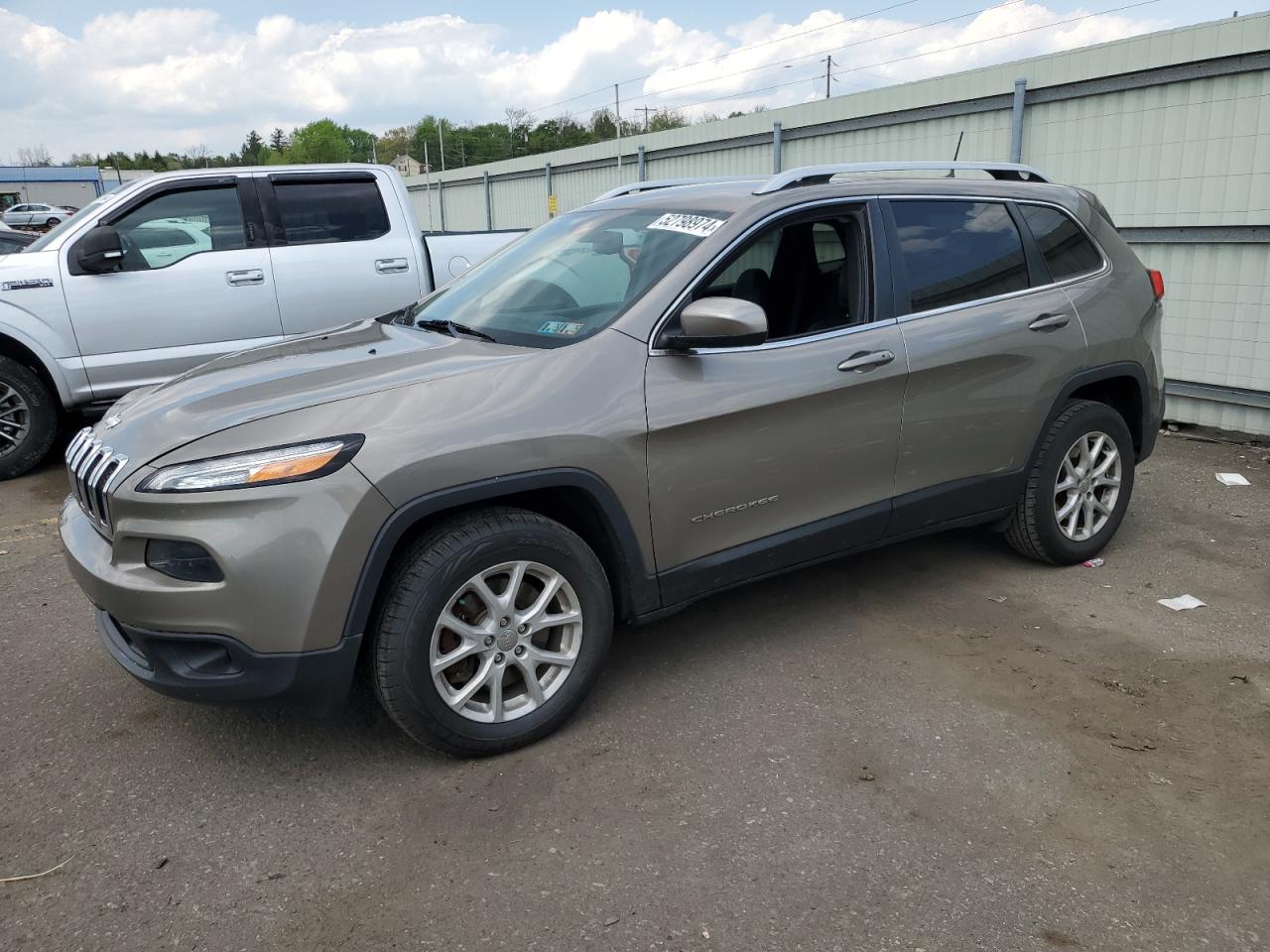 JEEP GRAND CHEROKEE 2018 1c4pjmlb0jd600236