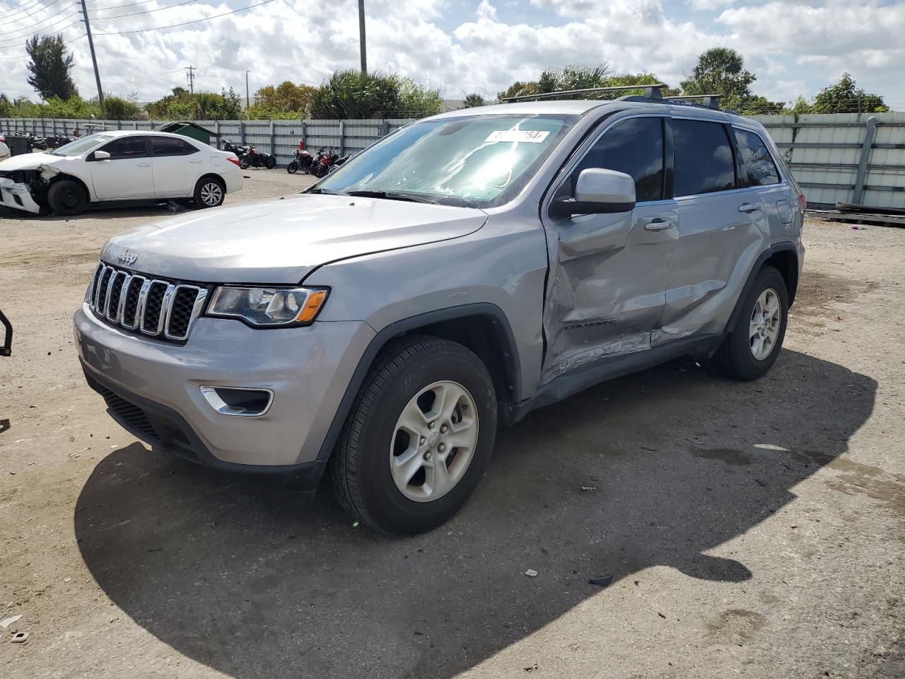 JEEP GRAND CHEROKEE 2017 1c4rjeag1hc784938