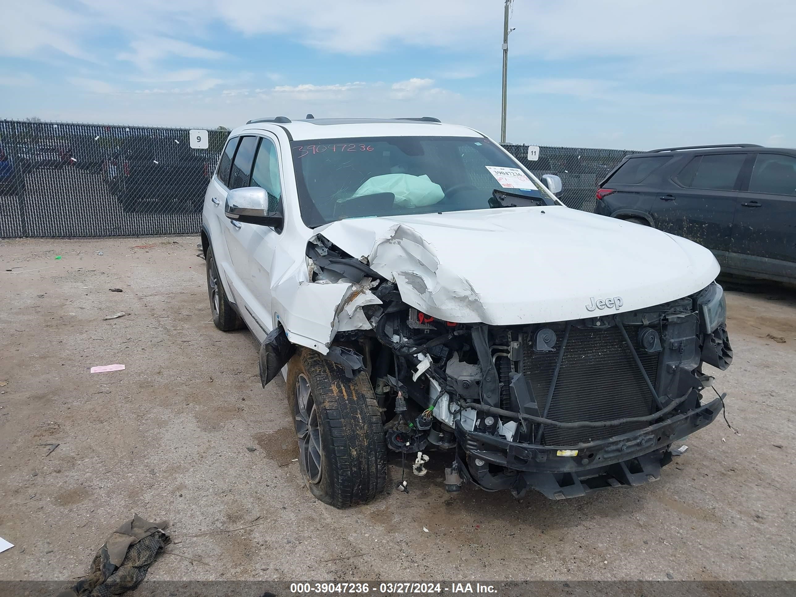 JEEP GRAND CHEROKEE 2018 1c4rjebg0jc197019