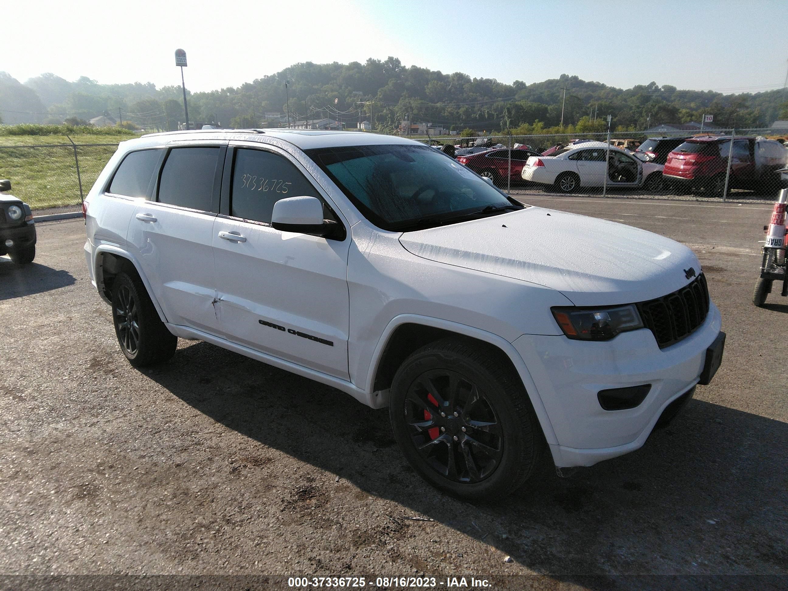 JEEP GRAND CHEROKEE 2017 1c4rjfag7hc744756