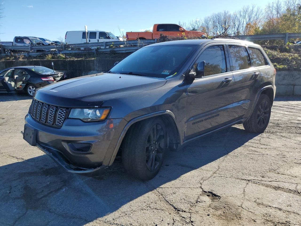 JEEP GRAND CHEROKEE 2018 1c4rjfag8jc104318