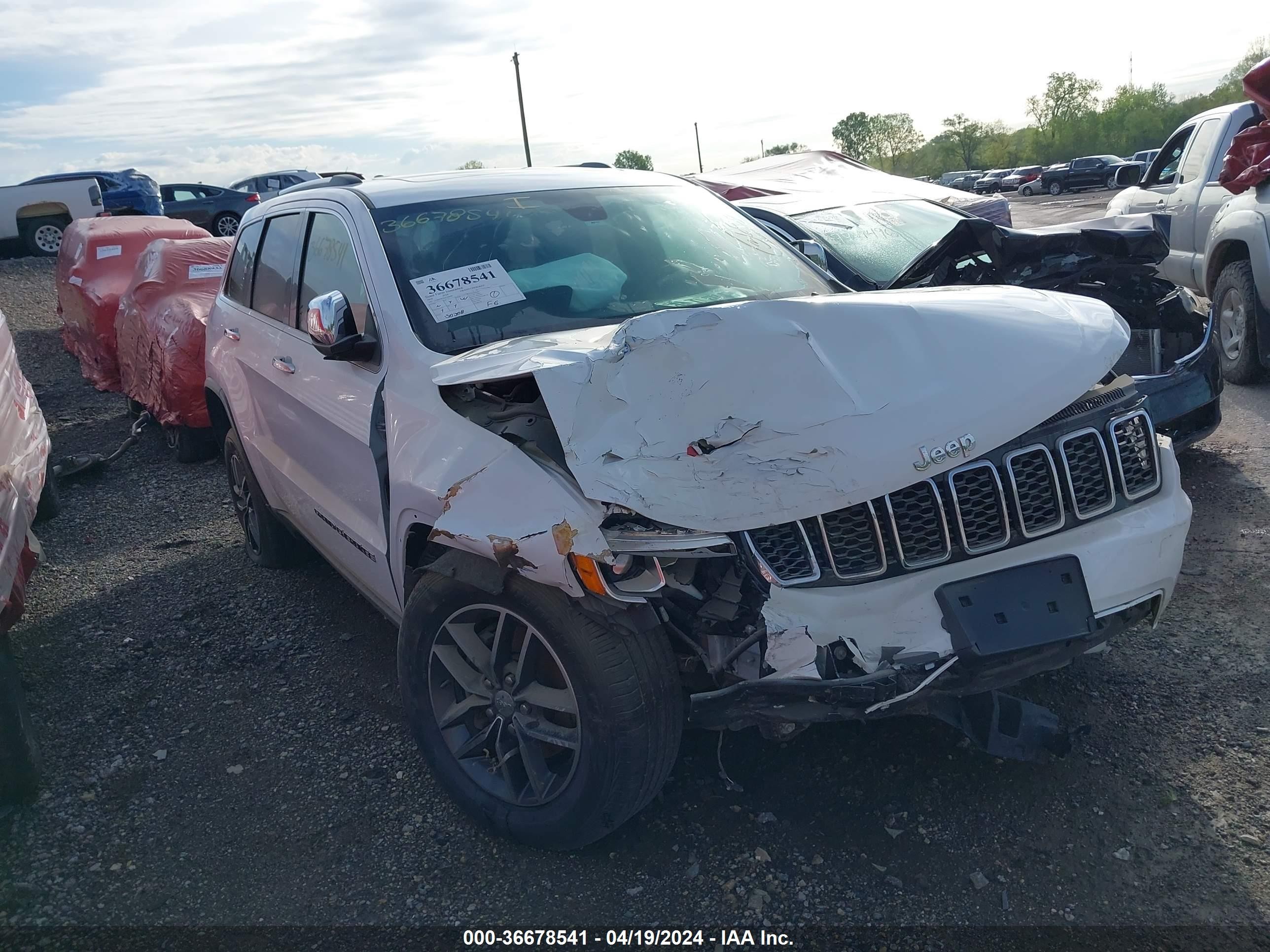 JEEP GRAND CHEROKEE 2018 1c4rjfbgxjc424299