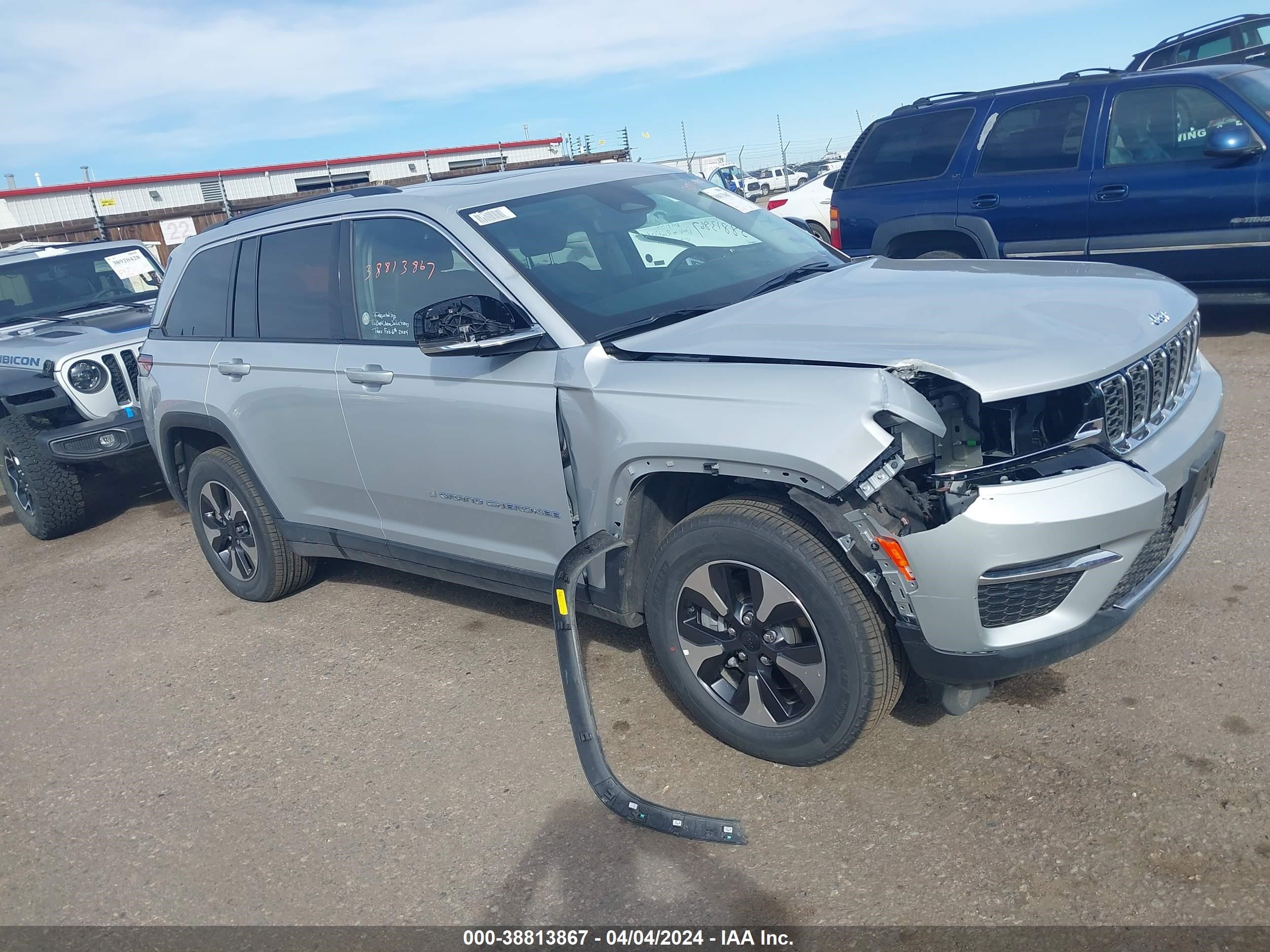 JEEP GRAND CHEROKEE 2023 1c4rjyb62pc633483