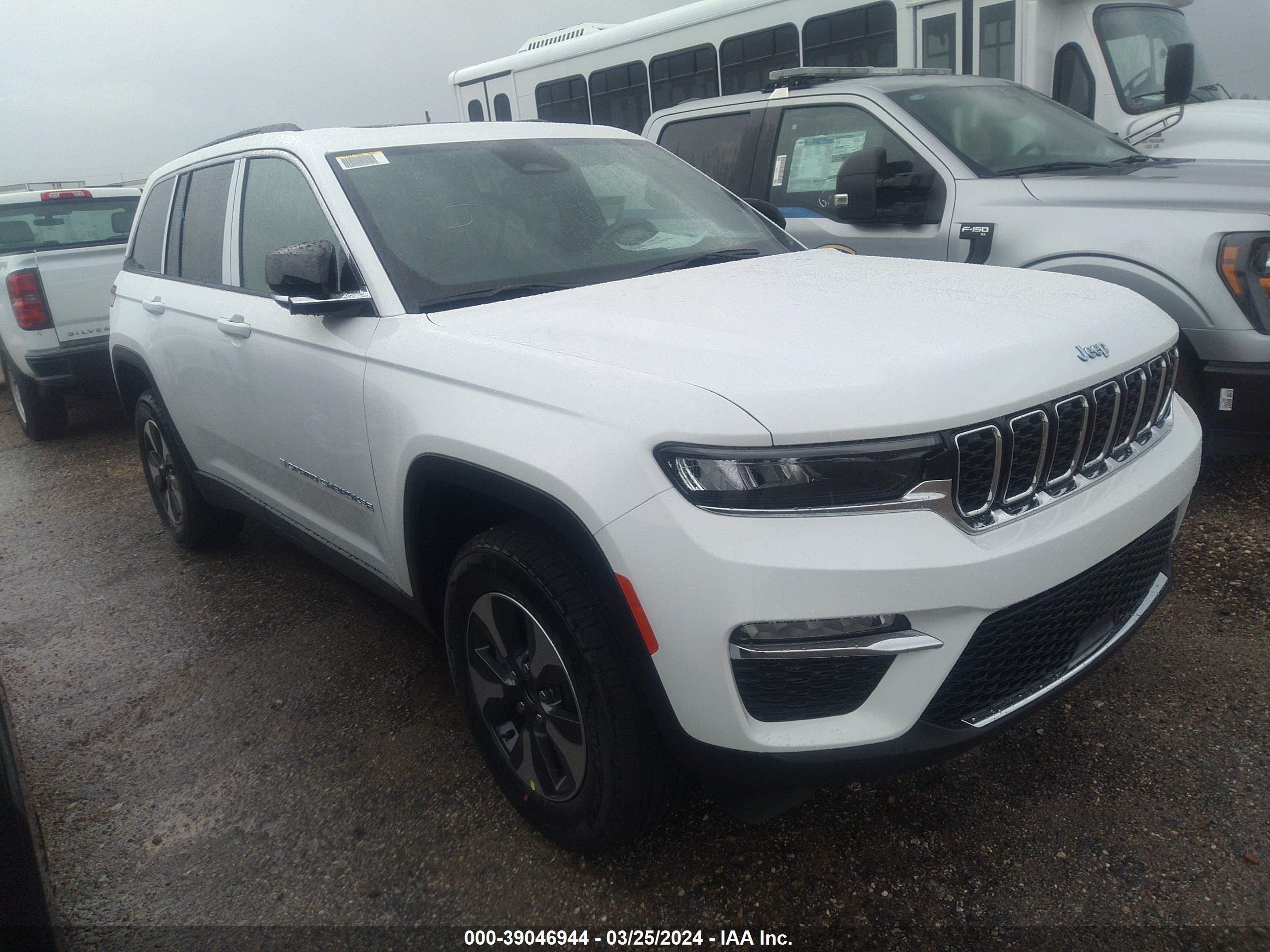 JEEP GRAND CHEROKEE 2024 1c4rjyb62rc157027