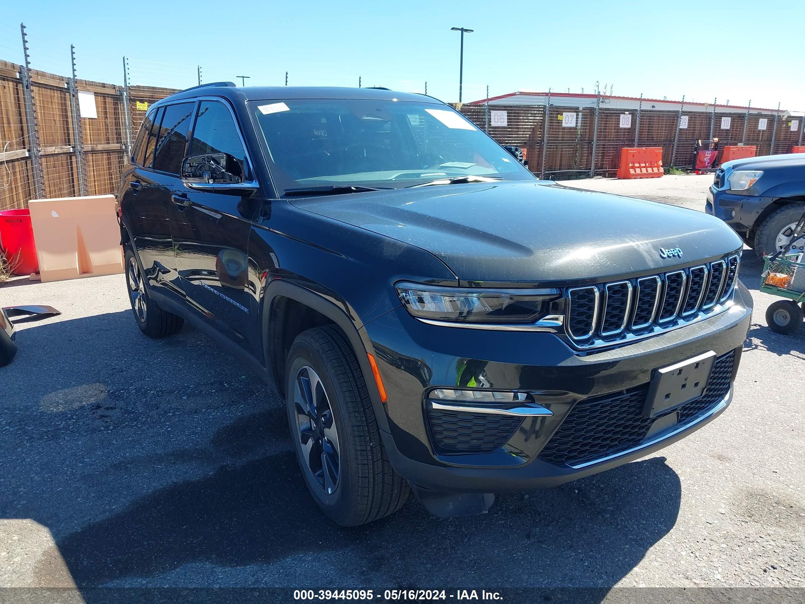 JEEP GRAND CHEROKEE 2024 1c4rjyb63r8958584