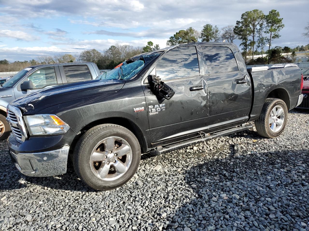 RAM 1500 2019 1c6rr6lt2ks563961