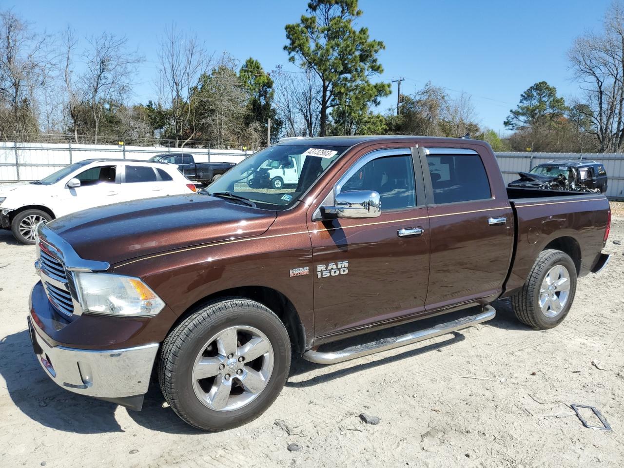 RAM 1500 2015 1c6rr6lt3fs591354