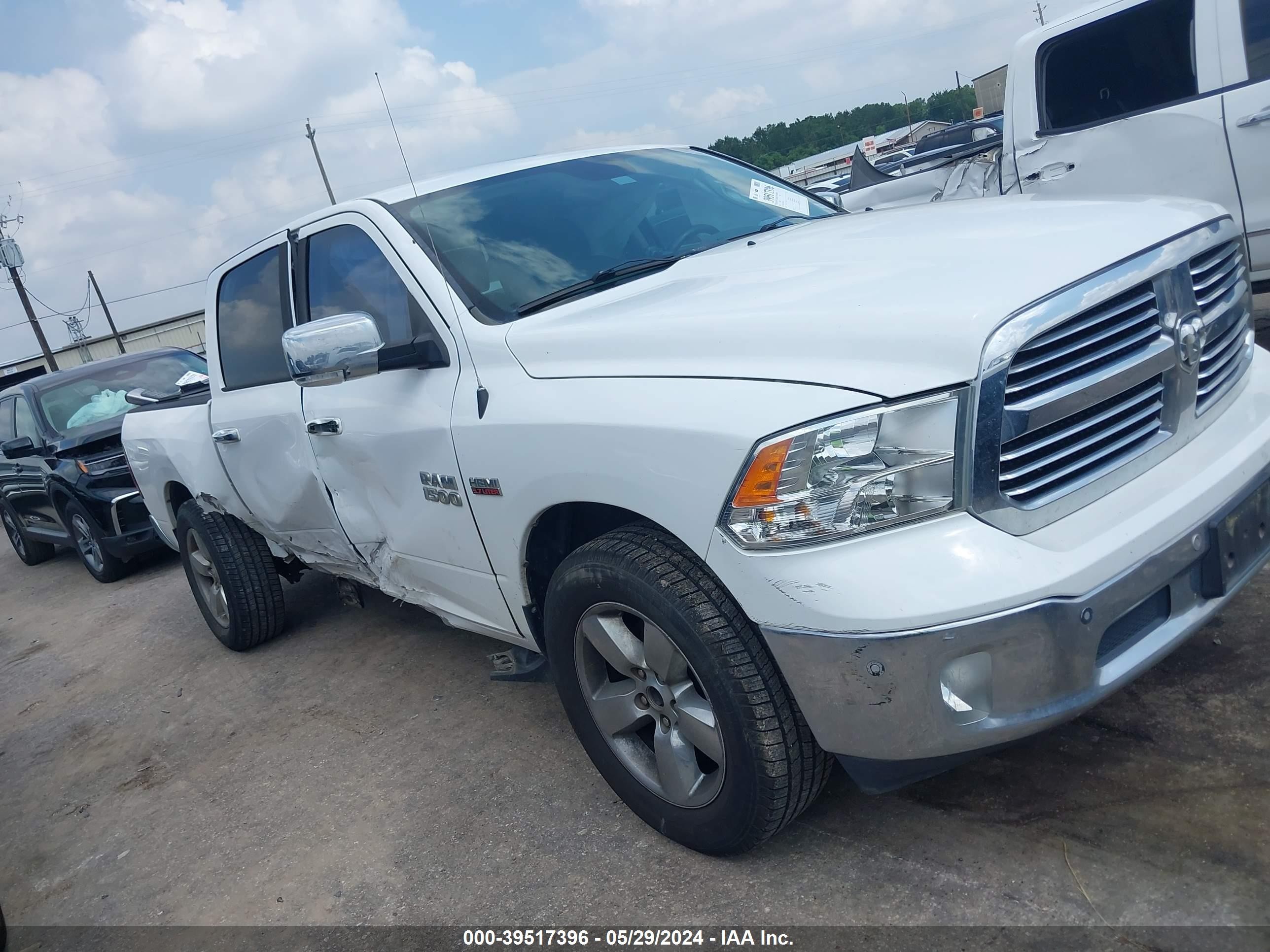 RAM 1500 2015 1c6rr6lt9fs649872