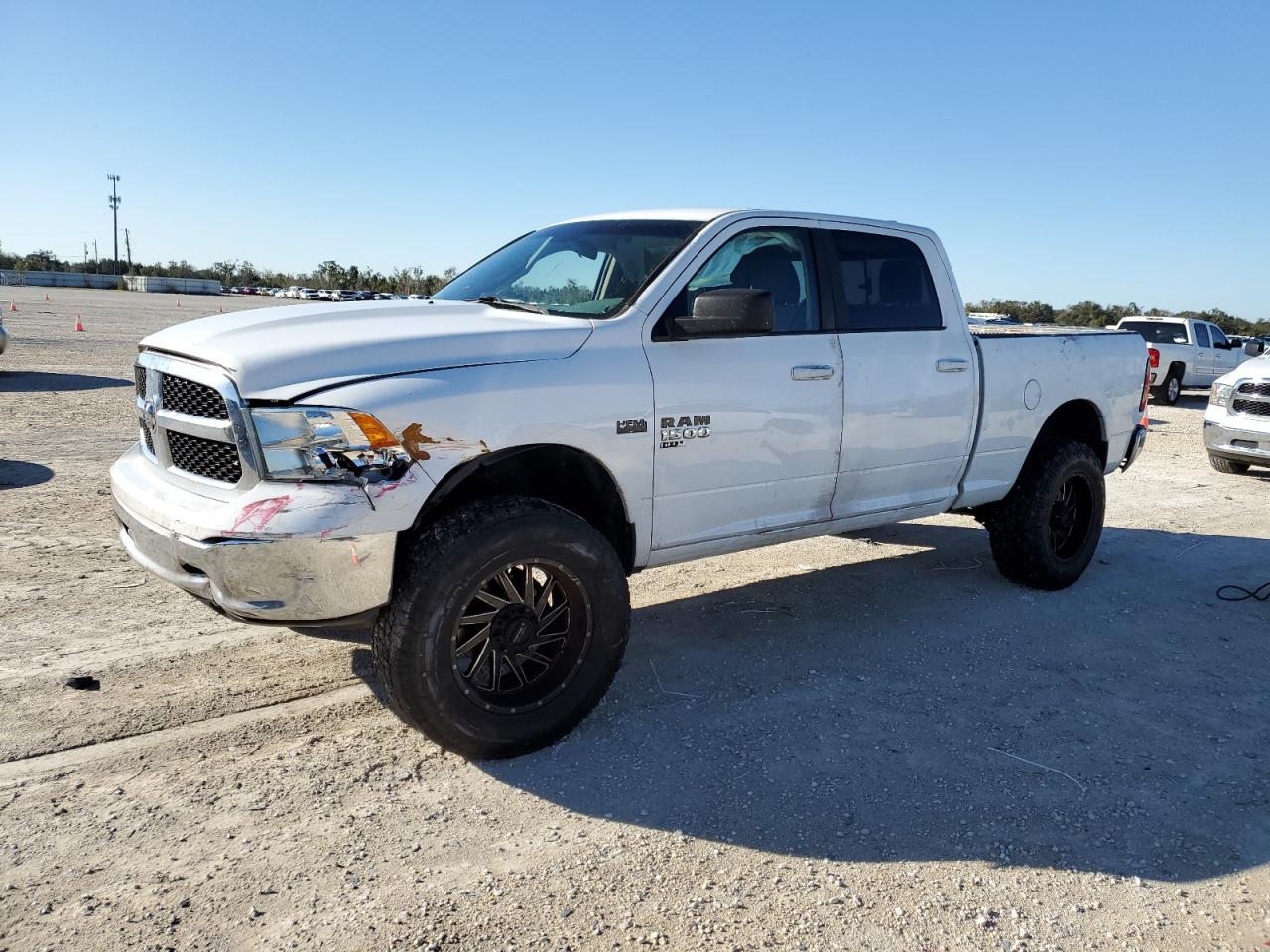 RAM 1500 2019 1c6rr6tt9ks561642