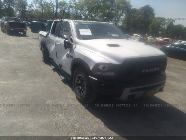 RAM 1500 2017 1c6rr6yt2hs693661