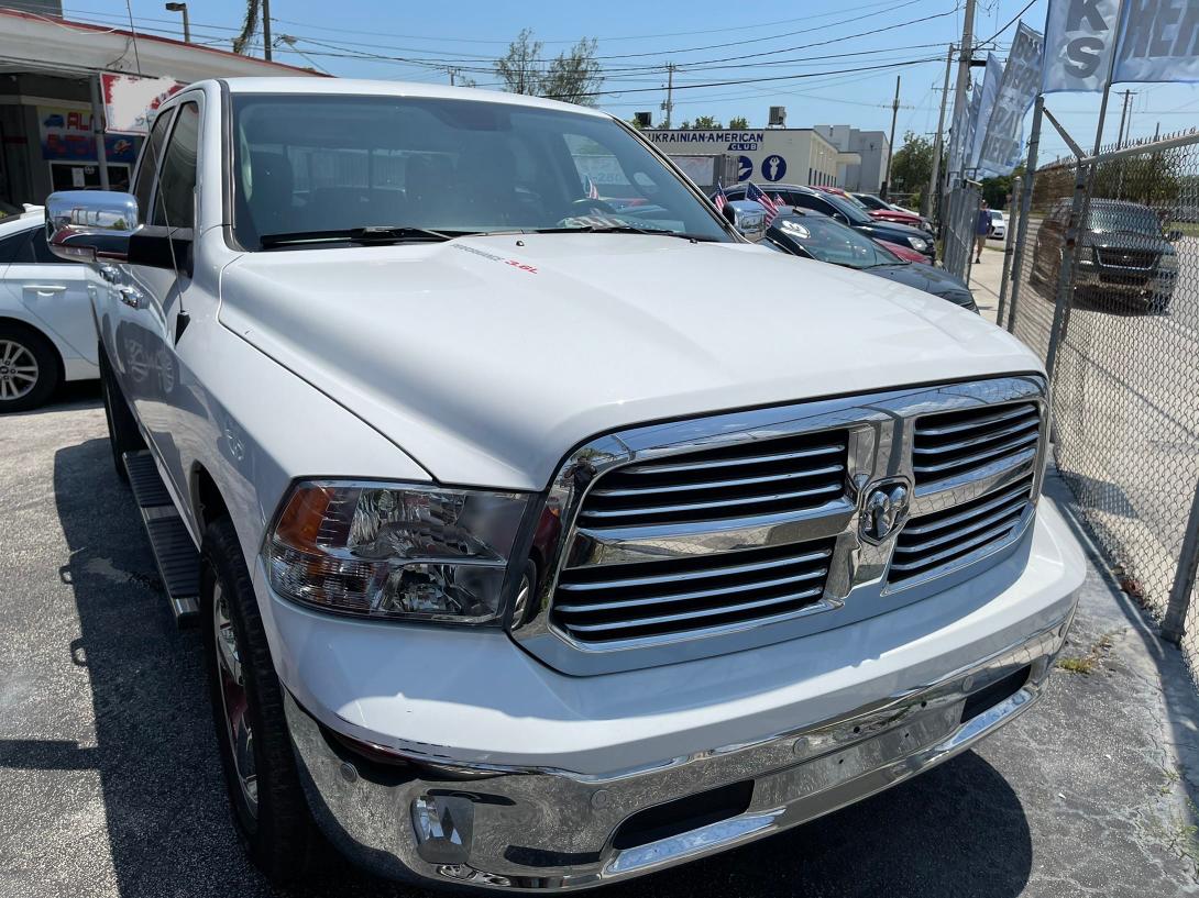 RAM 1500 SLT 2018 1c6rr7gg6js247397