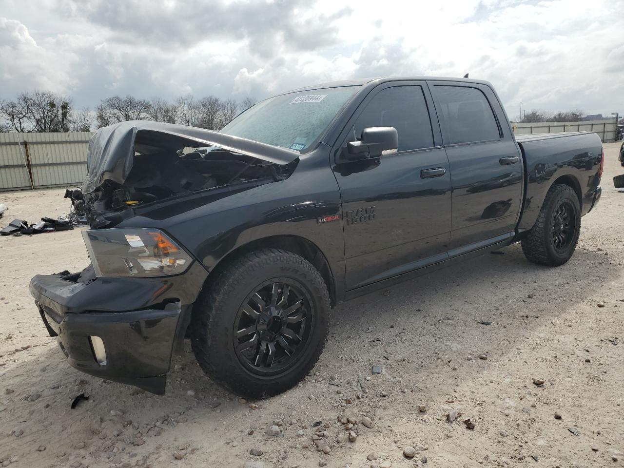 RAM 1500 2018 1c6rr7lm1js258240