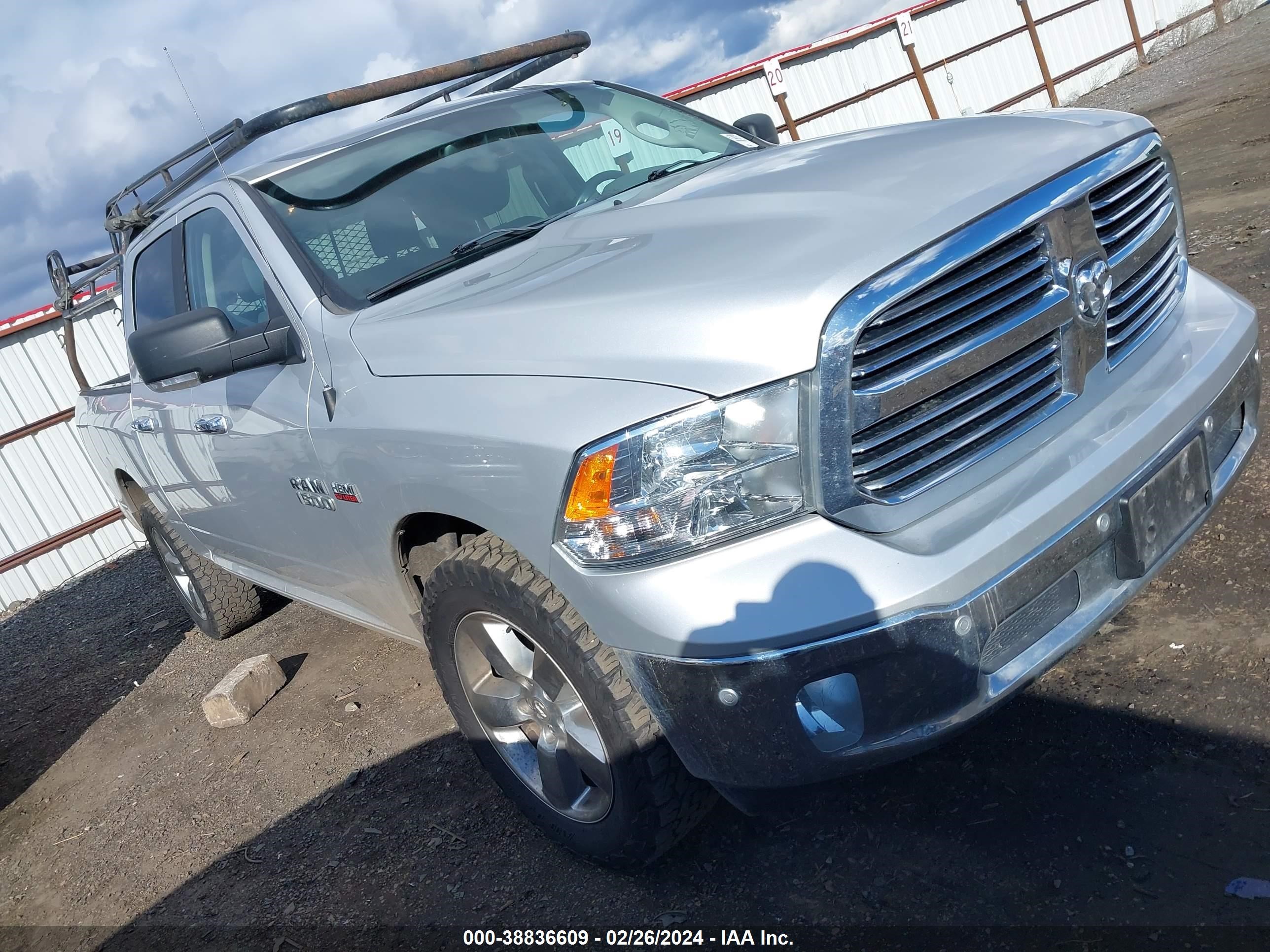 RAM 1500 2018 1c6rr7lt0js344260