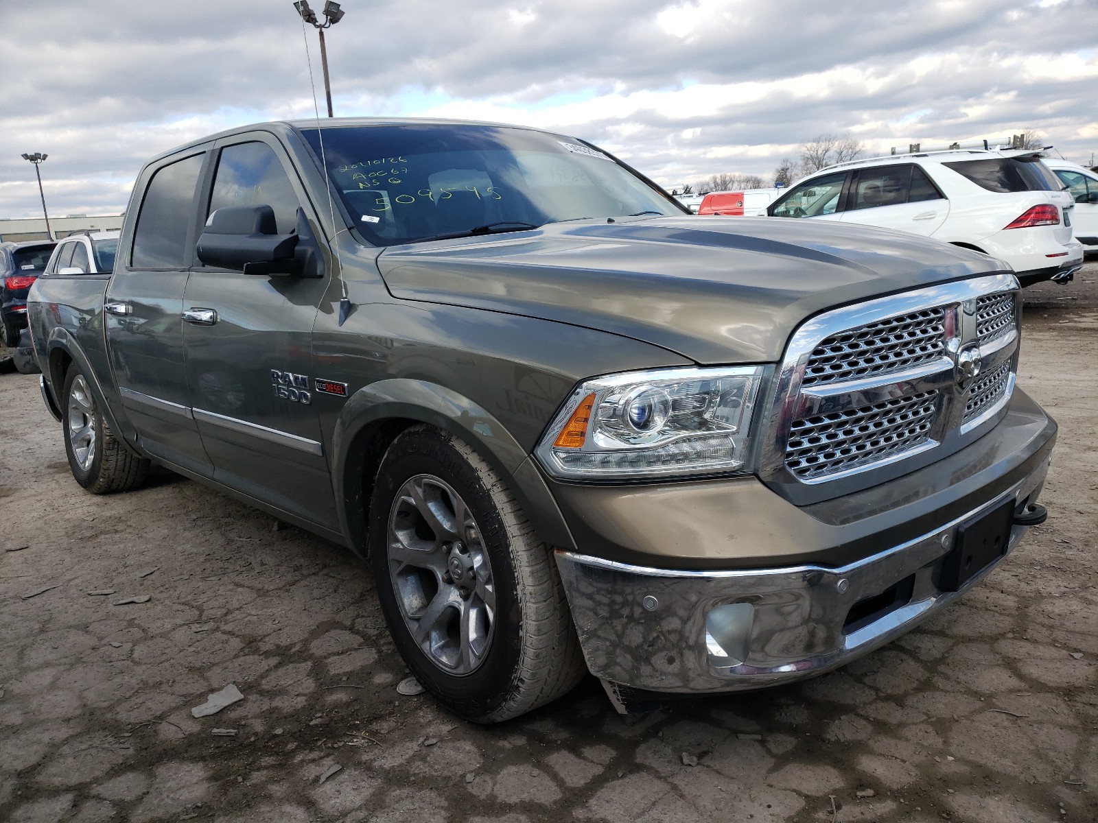 RAM 1500 LARAM 2015 1c6rr7nm6fs509595