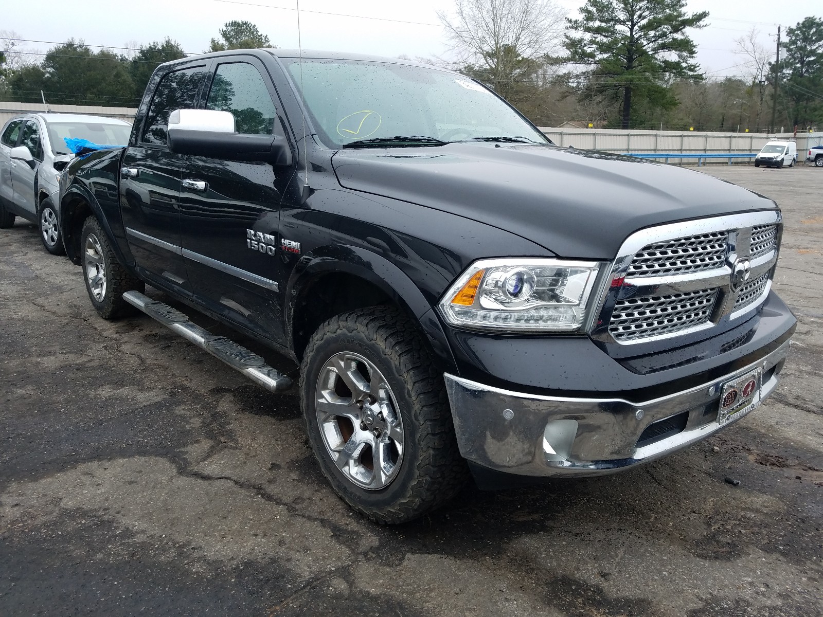 RAM 1500 LARAM 2015 1c6rr7nt6fs739547