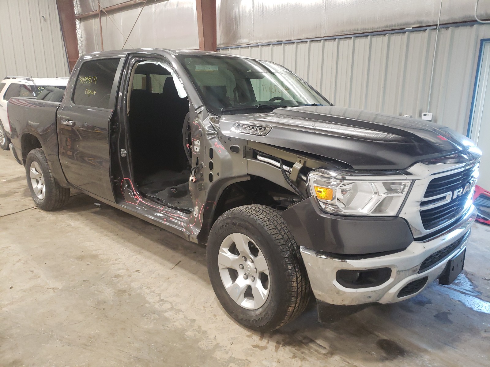 RAM 1500 BIG H 2020 1c6srfft6ln389955