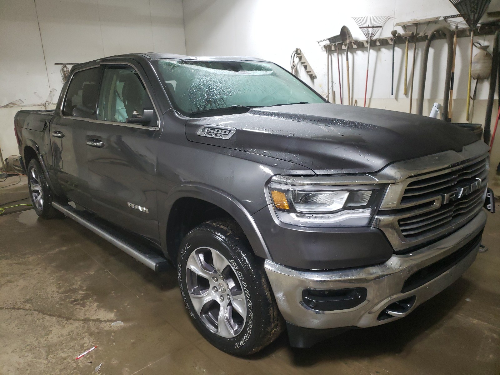 RAM 1500 LARAM 2019 1c6srfjt1kn826041